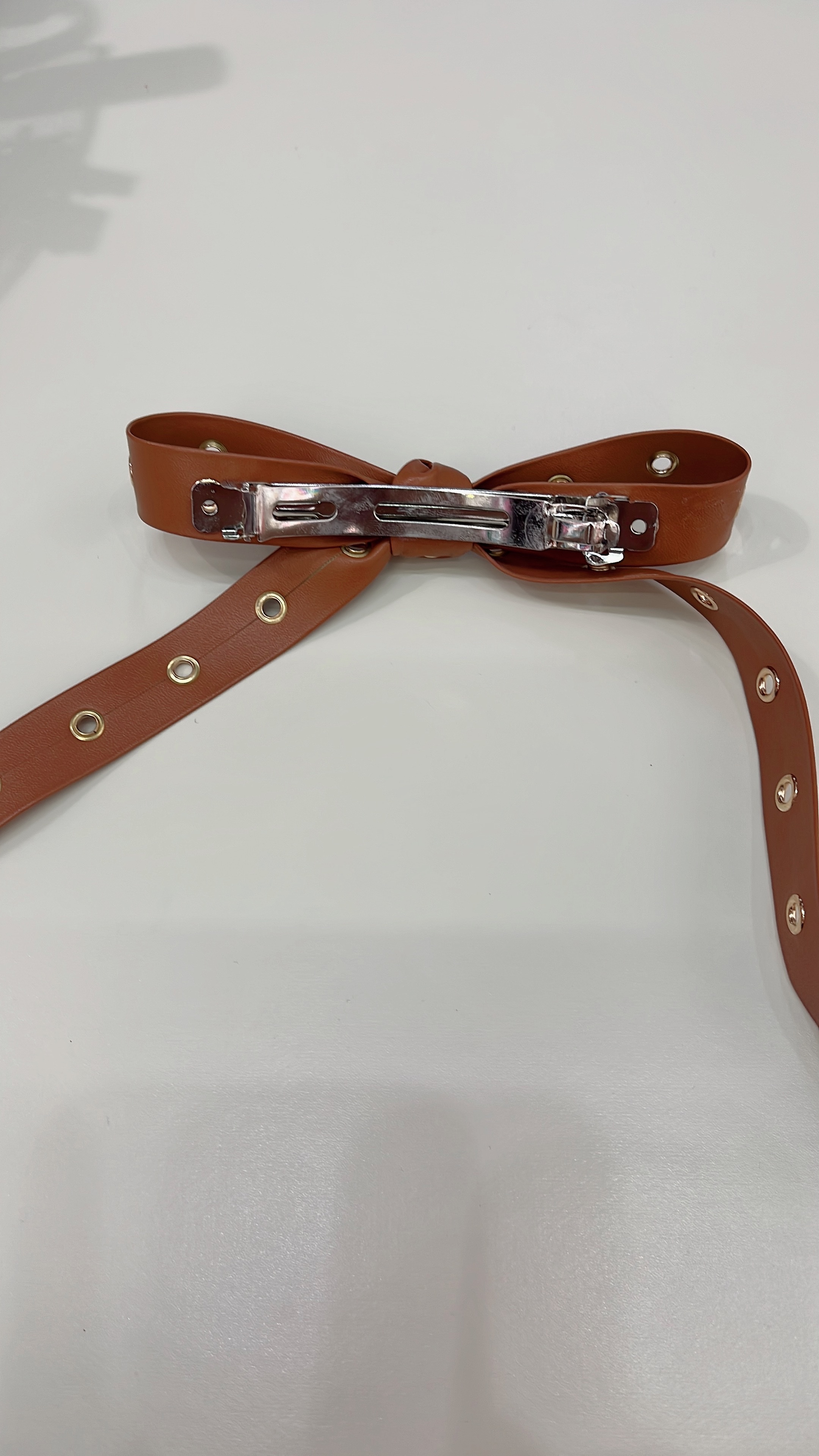 European and American style individual fashion trend bestseller punk style leather bow 🎀 large size Application Scenario