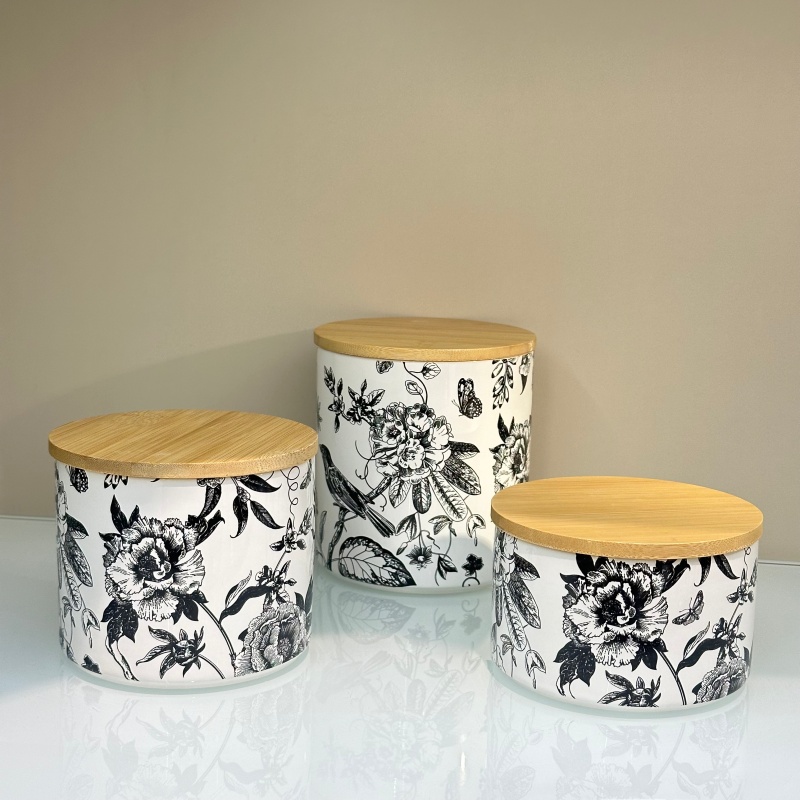 Kindergarten candy organizing small jars, desktop snack storage boxes, household kitchen ceramic sealed jars with LIDS, high appearance level glass sealed jars, foreign trade European-style glass jars with LIDS