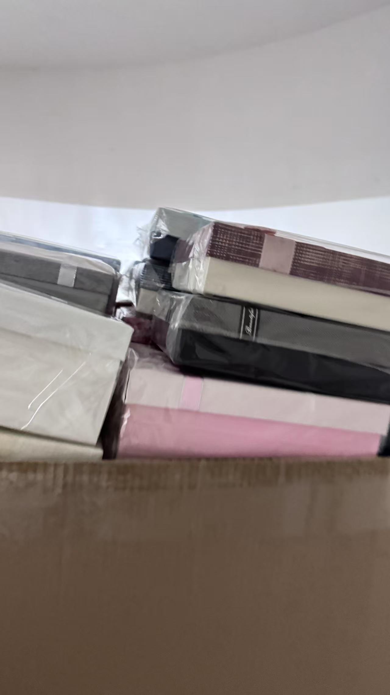 High-end gift box, gift box packaging detail image 2