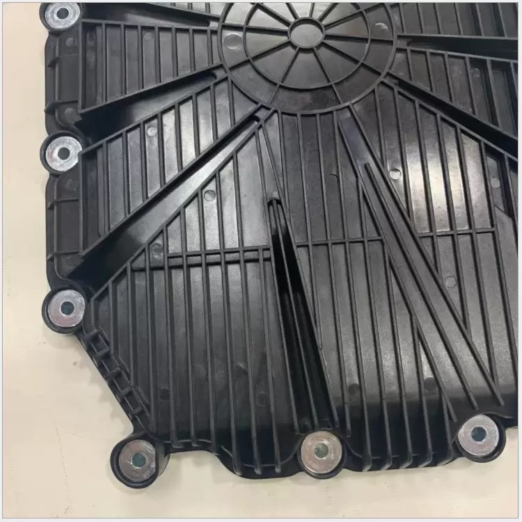 变速油箱底壳细节图