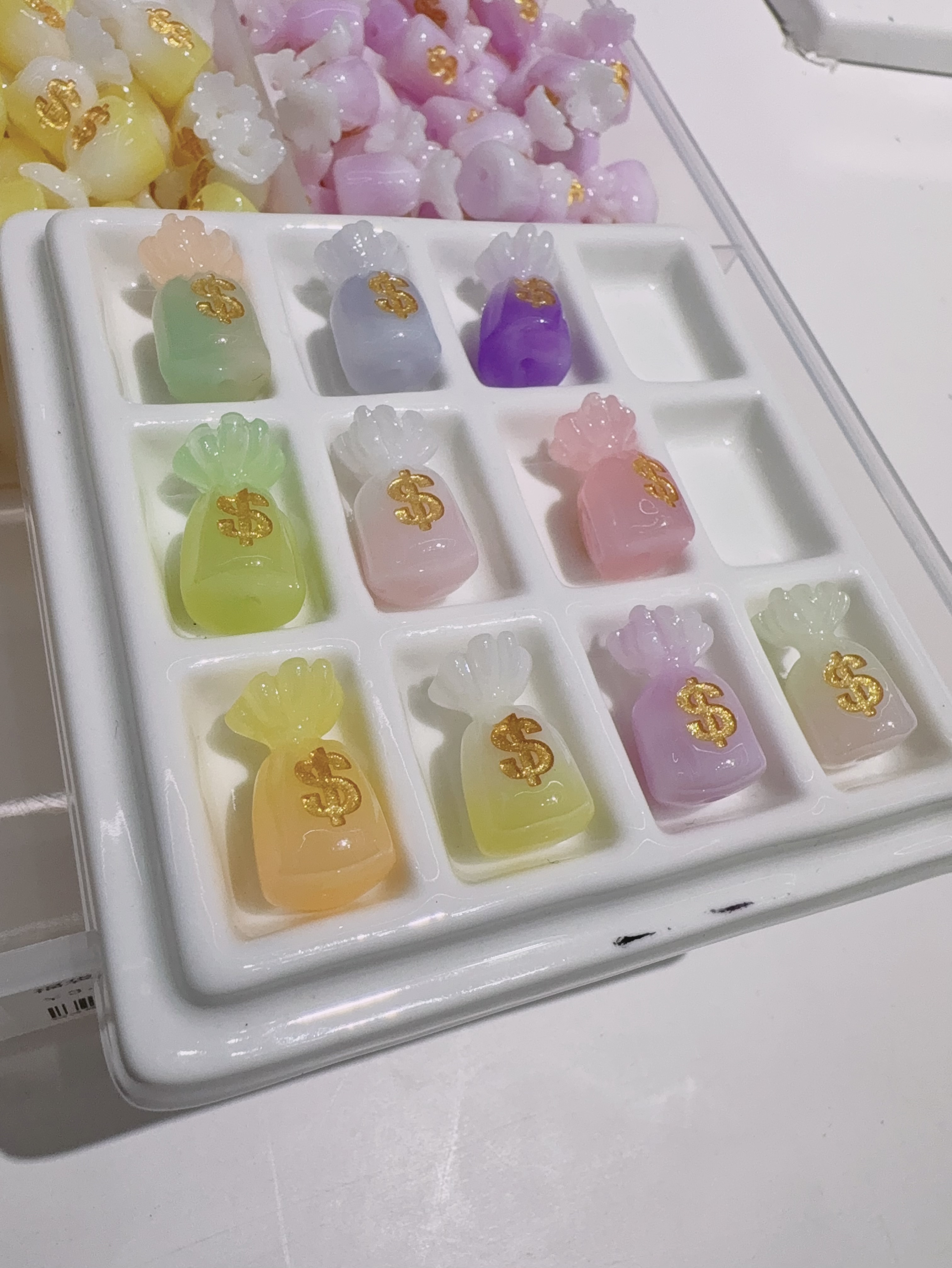 韩国胶福袋多巴胺配色 手机链DIY 串笔钥匙扣批发萌粒汽车摆件食玩冰箱贴跨境创意摆件可爱萌趣车内装饰礼品