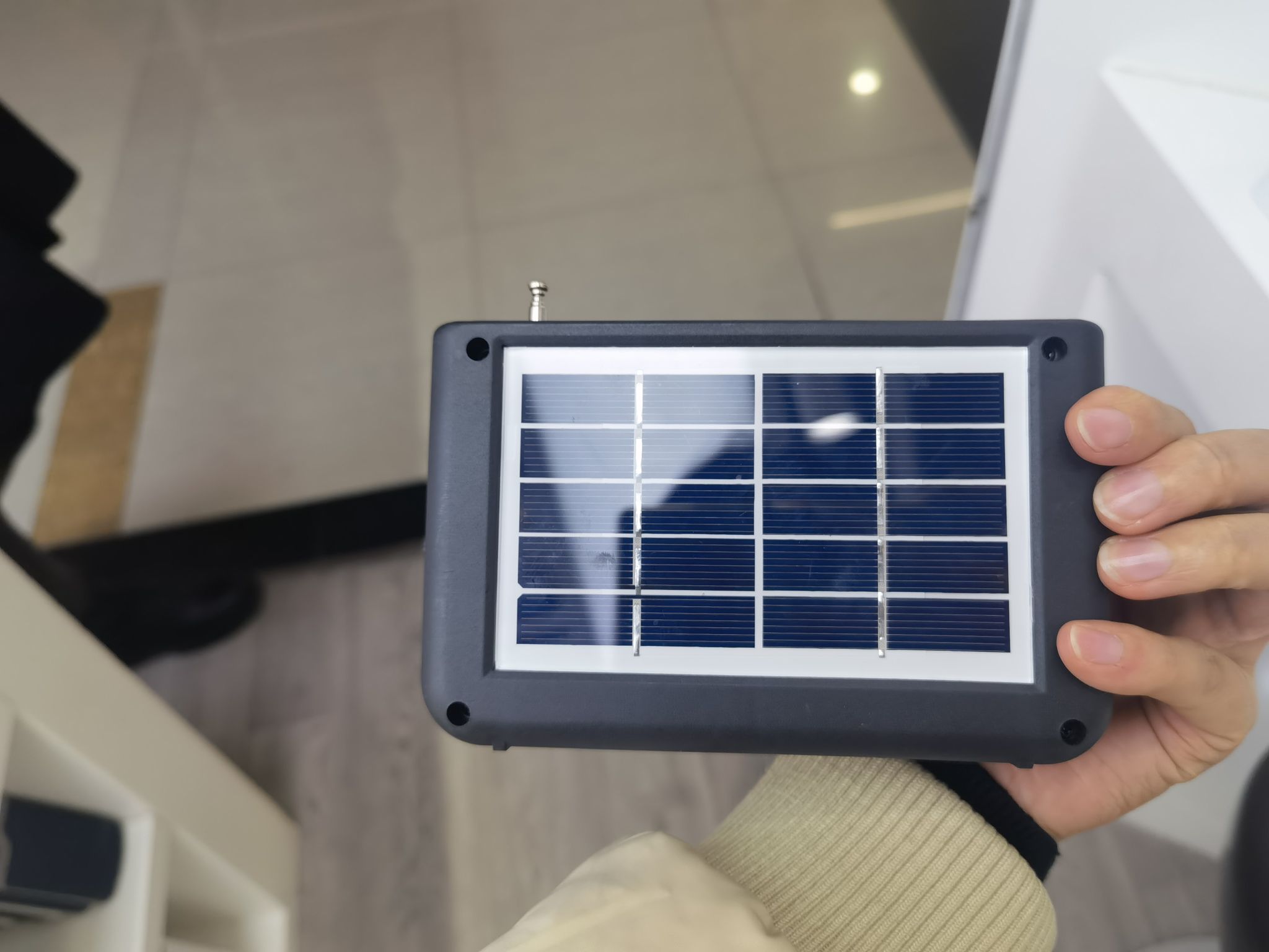 太阳能充电蓝牙音响