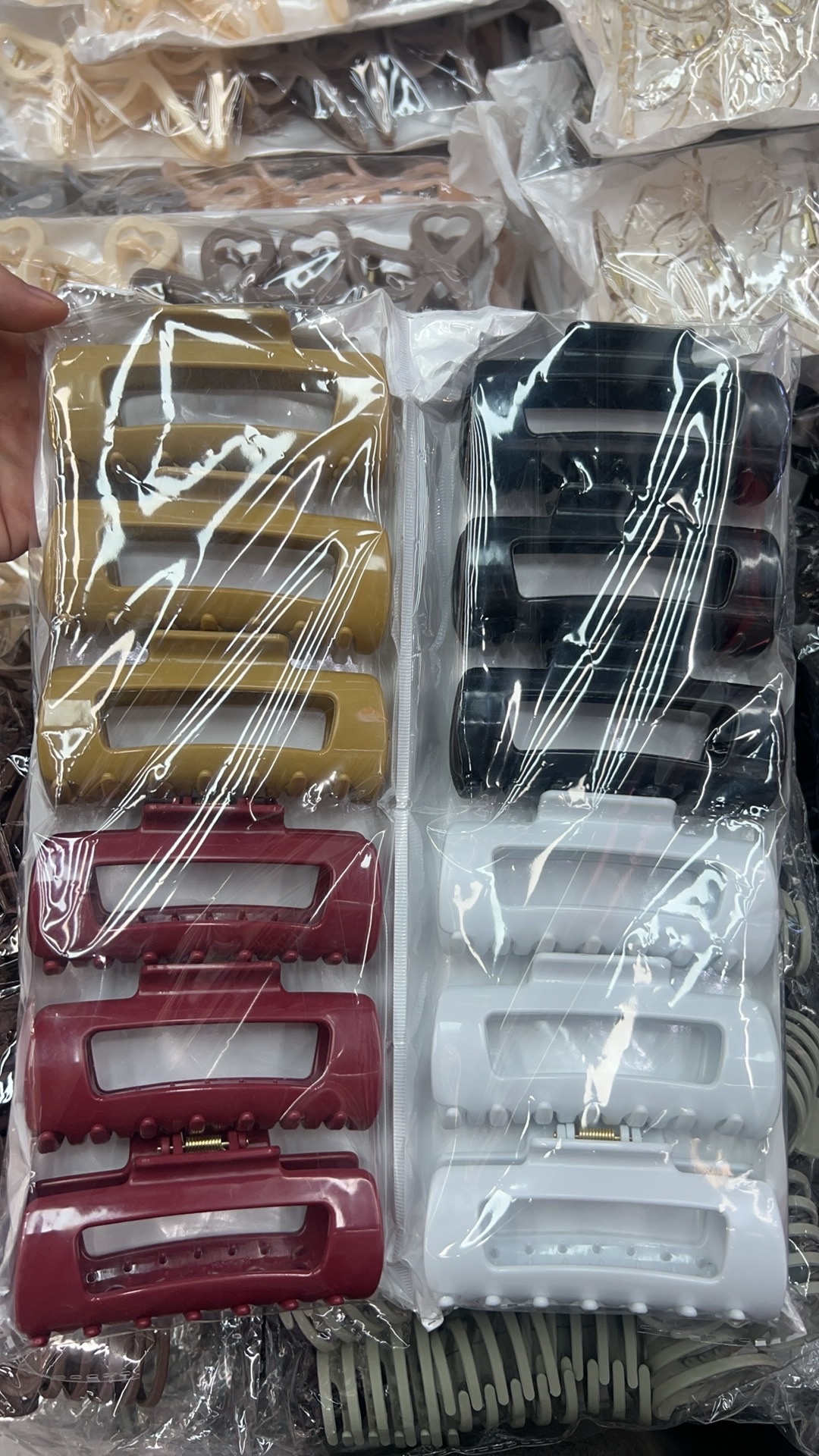 Silicone gripper, hair clip, hair accessory gripper details Picture