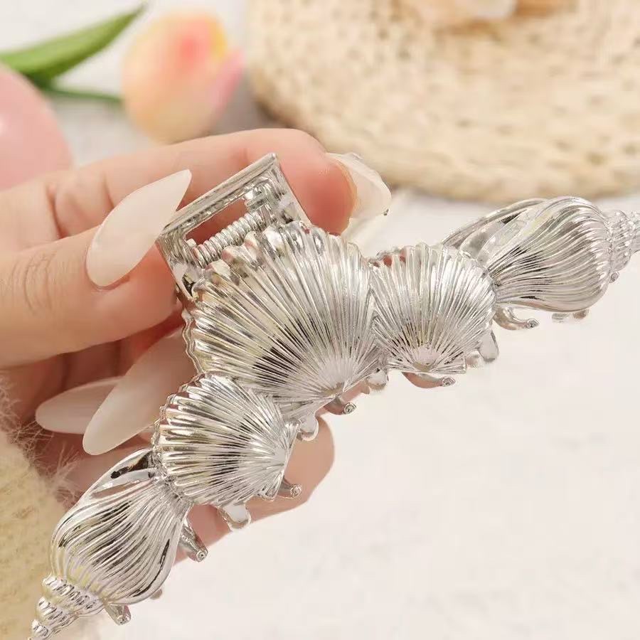 New high-end style bangs with metal shell and conch alloy headwear for spring and summer detail image 4