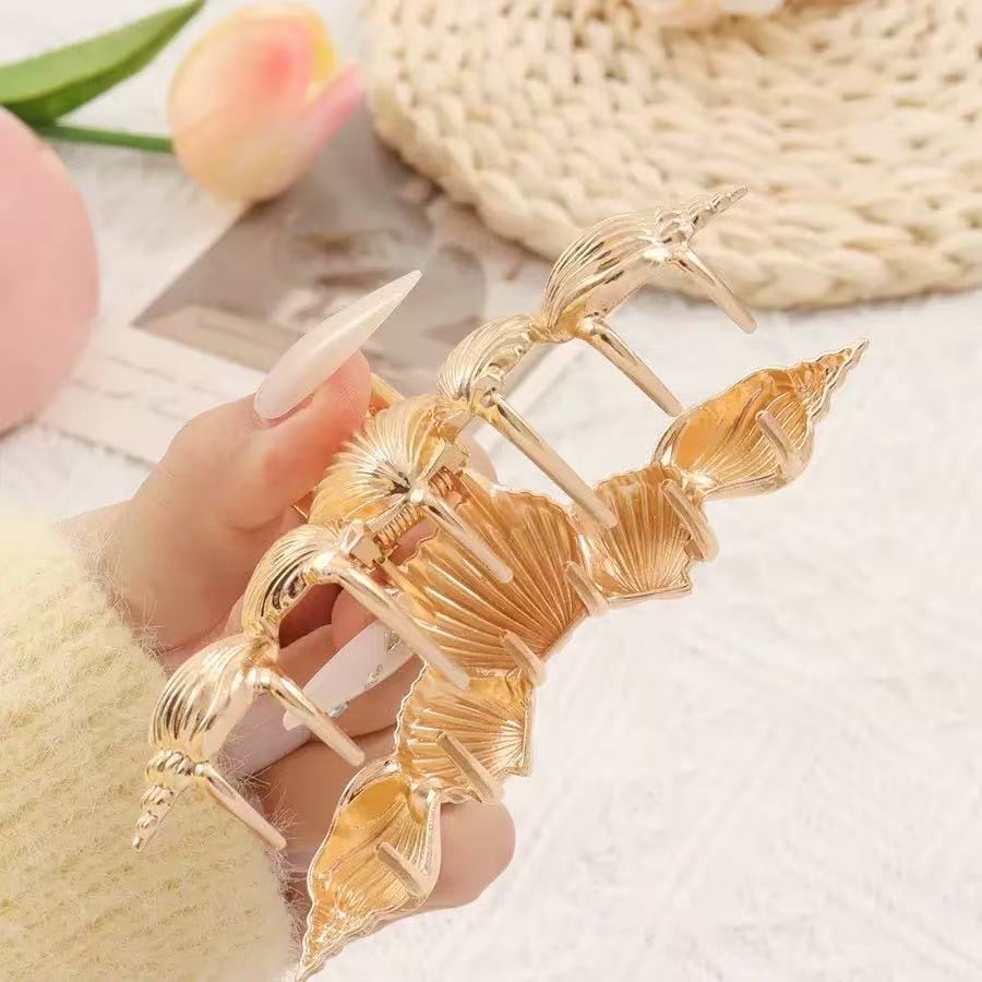 New high-end style bangs with metal shell and conch alloy headwear for spring and summer detail image 5