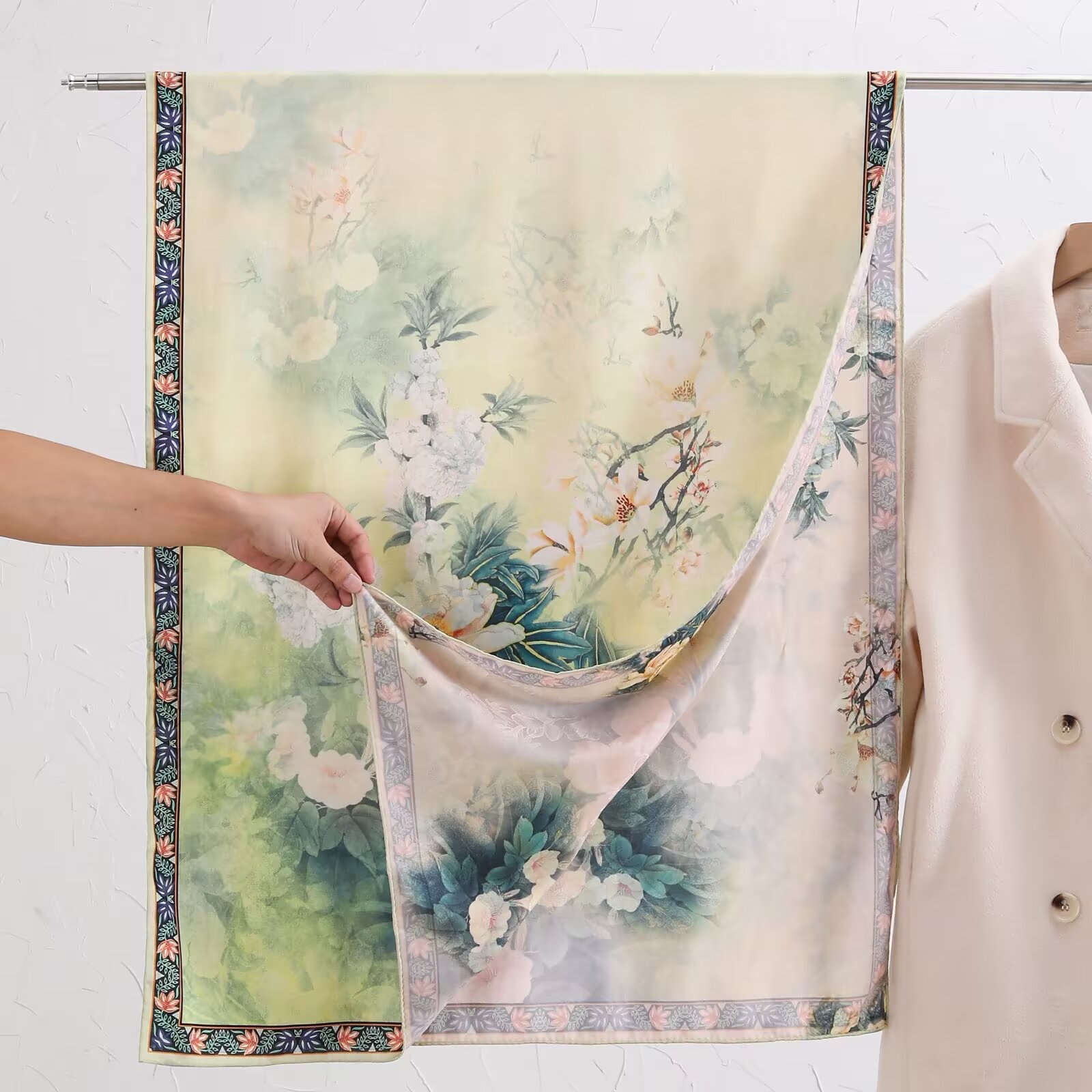 时尚欧美风长款披肩百搭保暖围巾秋冬新款女士潮流款式围巾长款详情图14