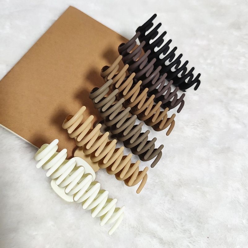 Simple and elegant matte large frame hair bun, shark hair clip, back head clip, versatile grab clip, bath hair accessory Specification image