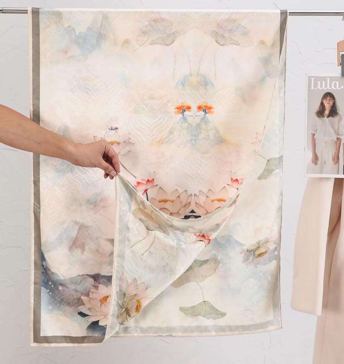 时尚欧美风长款披肩百搭保暖围巾秋冬新款女士潮流款式围巾长款详情图2