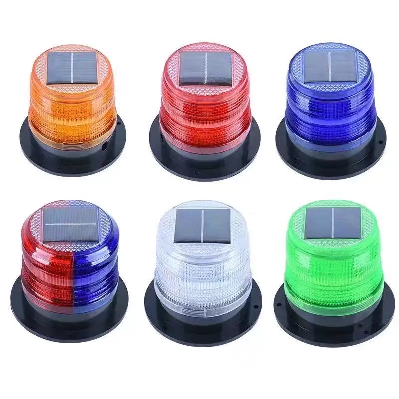 Vehicle-mounted roof strong magnetic flash light, intense flash light, engineering vehicle roadblock, night parking solar warning light Application Scenario
