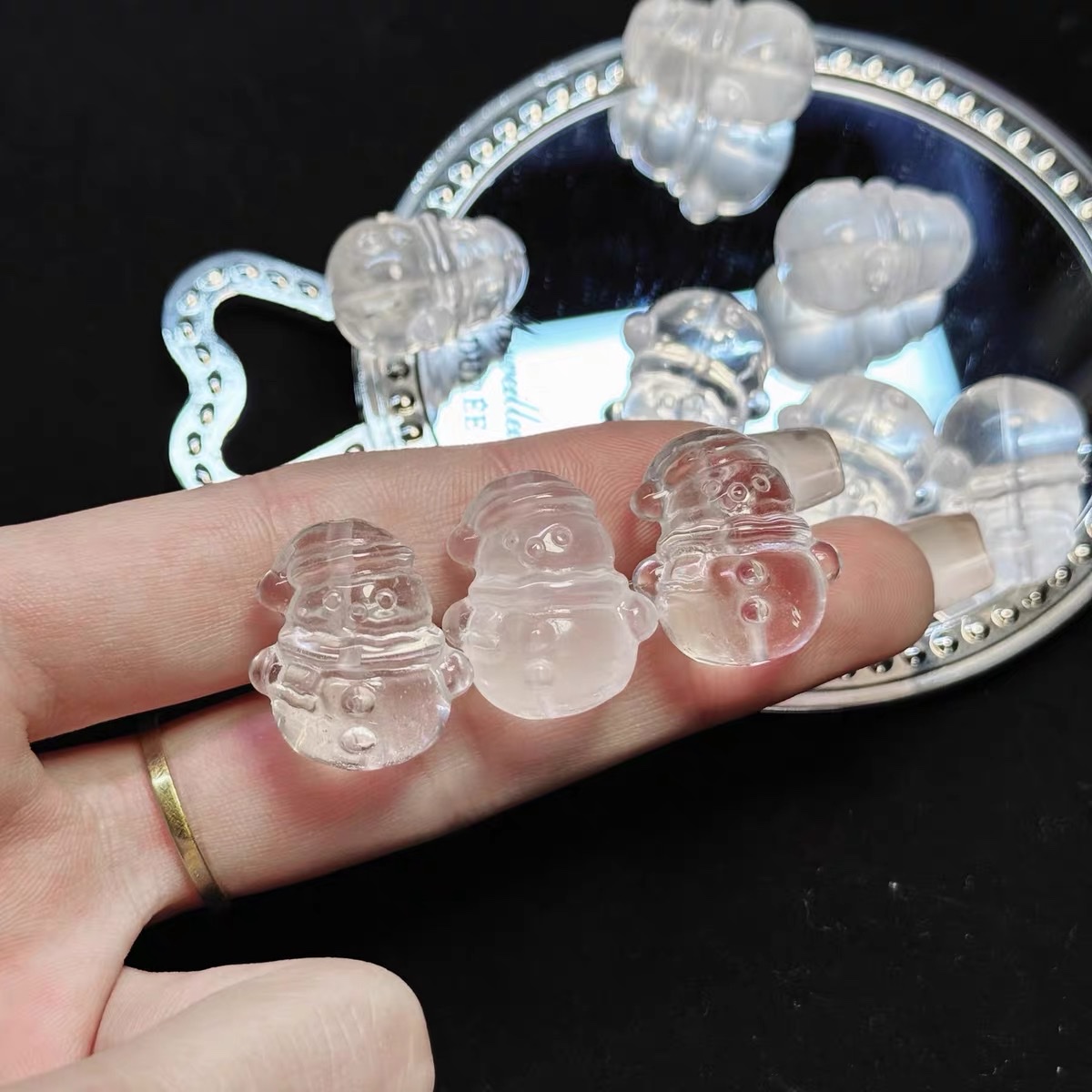 天然 白水晶 雪人 磨砂diy配饰简约百搭礼物挂件产品图