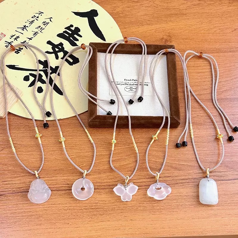 天然白玛瑙玉髓平安扣无事牌项链女如意锁挂绳挂件礼物