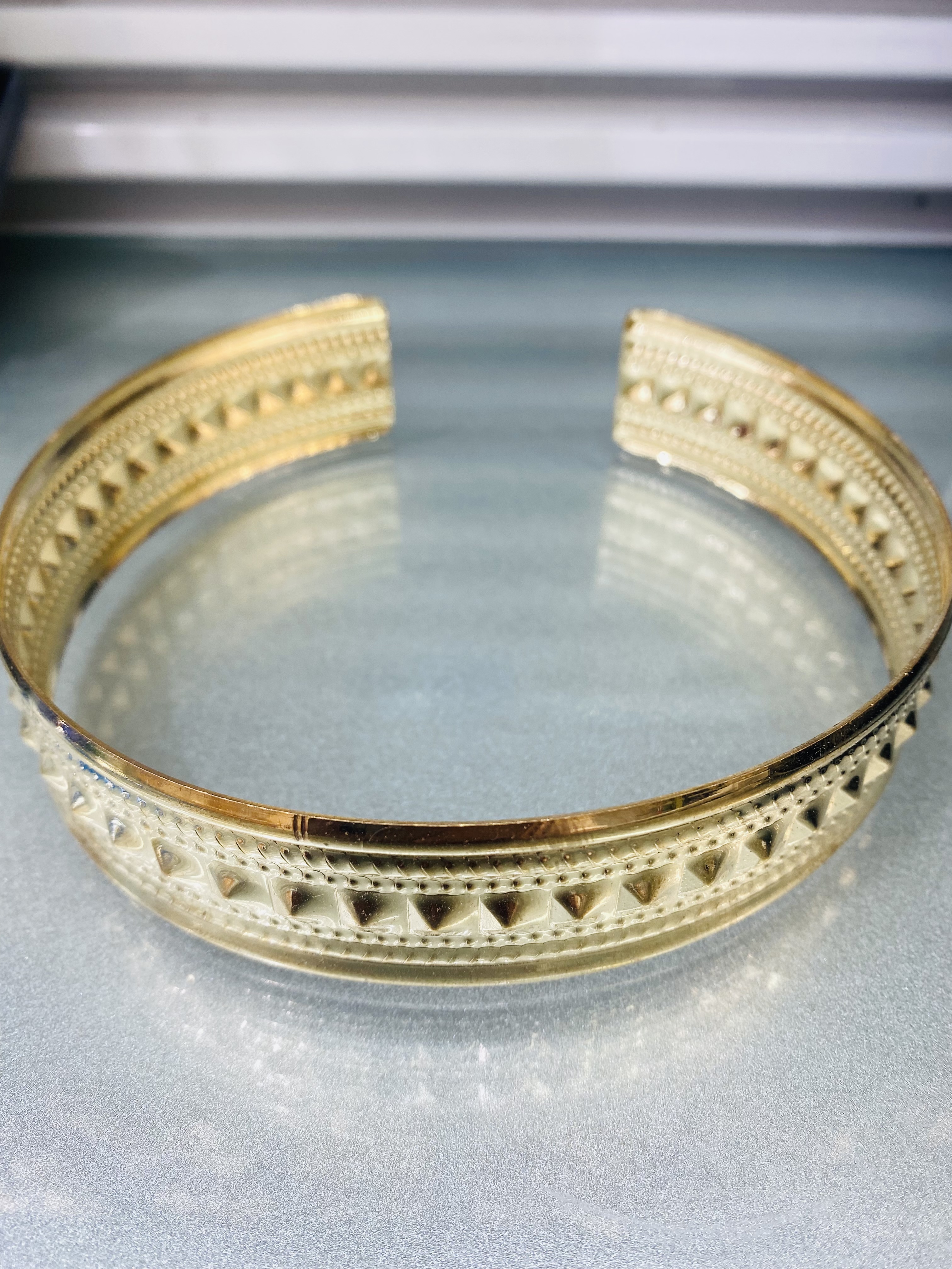 Tin-patterned bracelet collar, a fashionable and trendy casual accessory bracelet