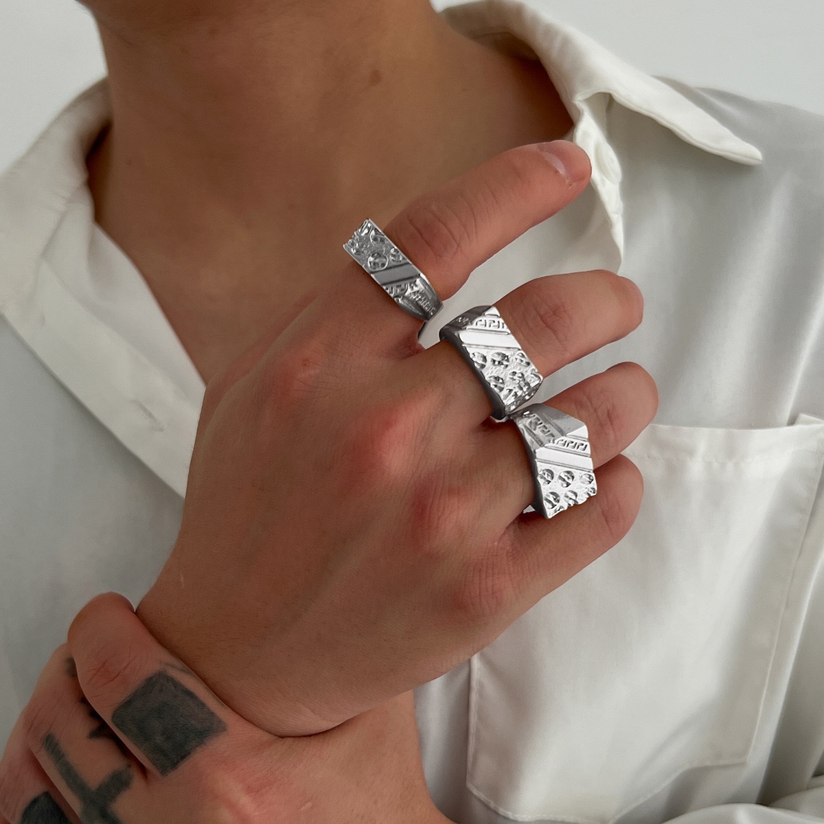European and American style fashion ring S999 pure silver alloy oil drip design simple and individual accessory, a trendy alloy ring for both men and women Specification image