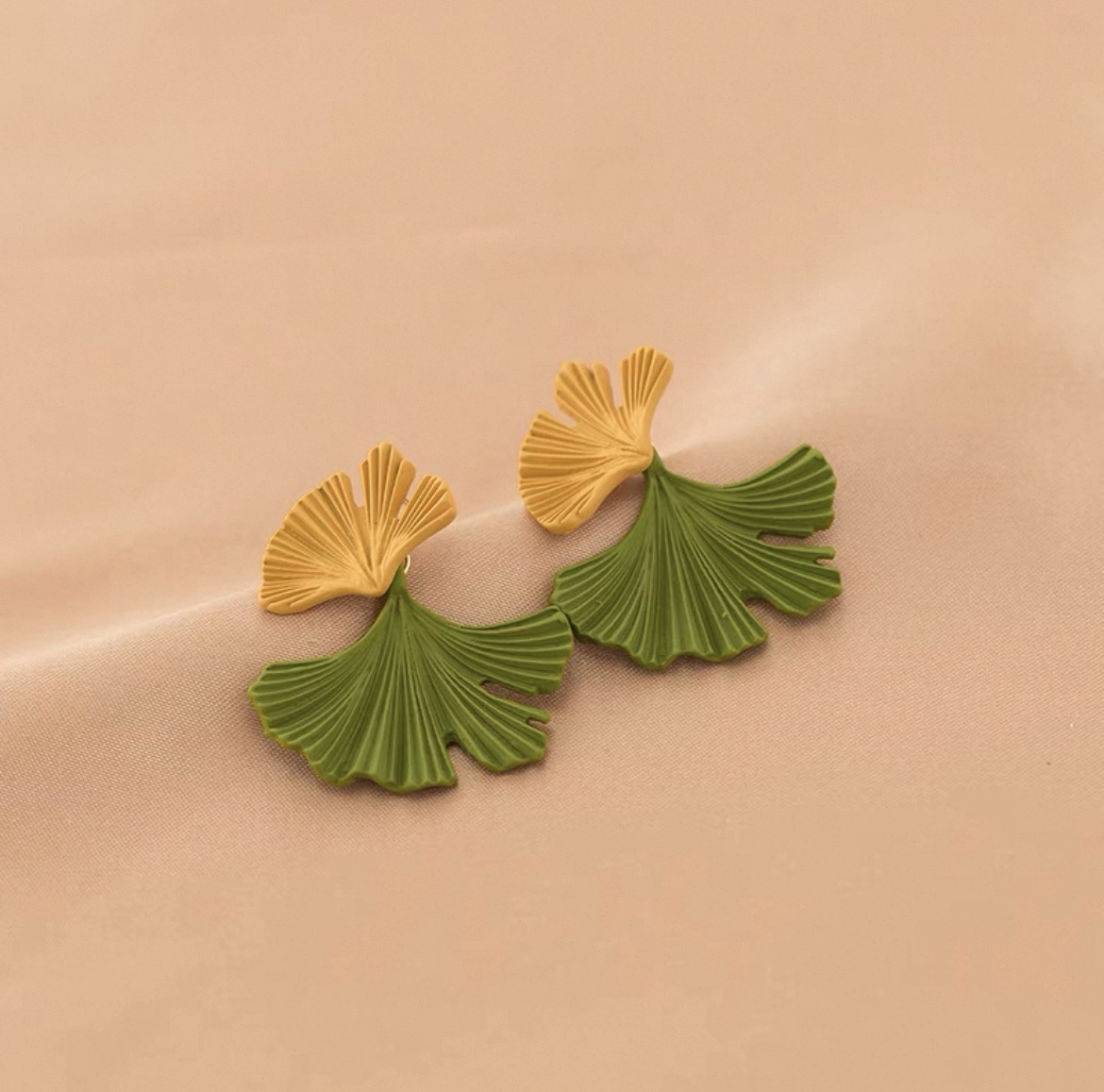 S925 Silver Needle Personalized geometric Retro light green earrings, 2025 new style exaggerated and elegant earrings, earrings and stud earrings detail image 8