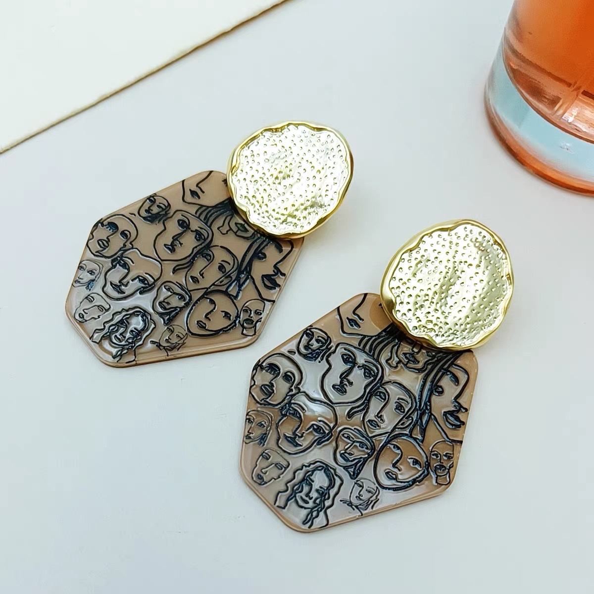 Korean acetic acid oil drop earrings, S925 anti-allergy silver needle, casual, versatile, fashionable and trendy, not picky about people, personalized acetic acid oil drop style