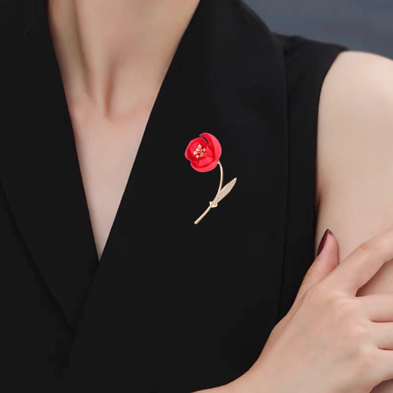 0114 Red rose flower brooch, high-end European and American style, slightly inlaid zircon, festive wedding accessory, suit pin, brooch, women's Oma accessory Specification image