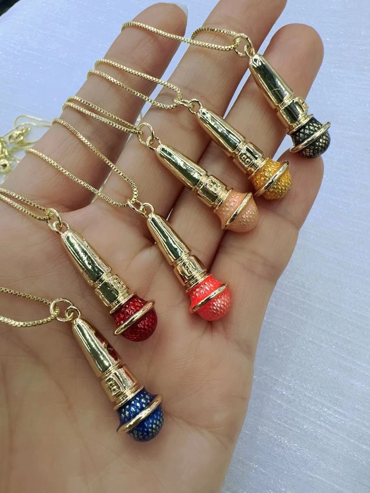 DIY oil-dripping accessories, copper material decorative accessories, creative jewelry making, headsets vs. microphones