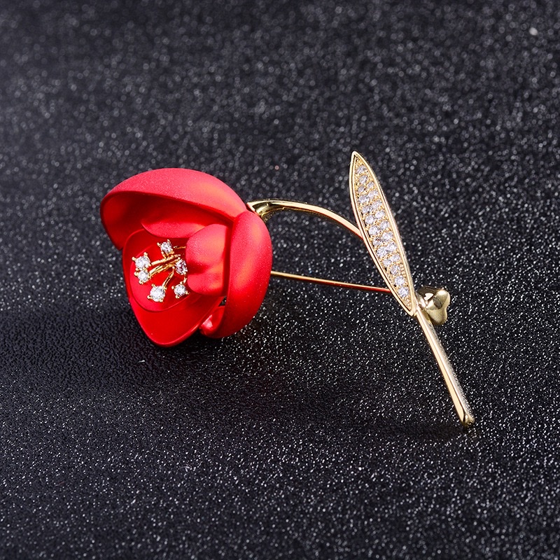 0114 Red rose flower brooch, high-end European and American style, slightly inlaid zircon, festive wedding accessory, suit pin, brooch, women's Oma accessory details Picture