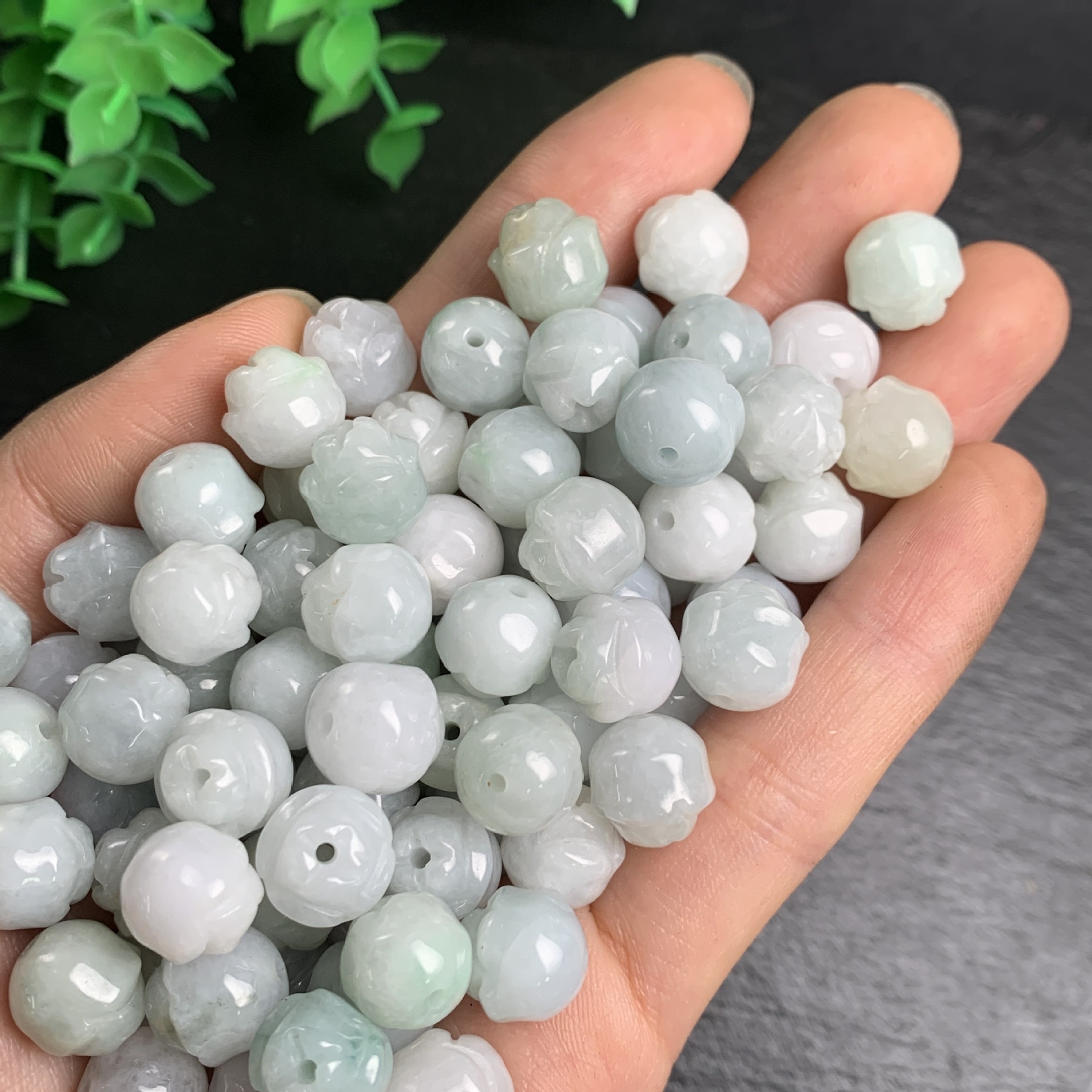 Natural jade lotus beads 10mm, natural stone Specification image