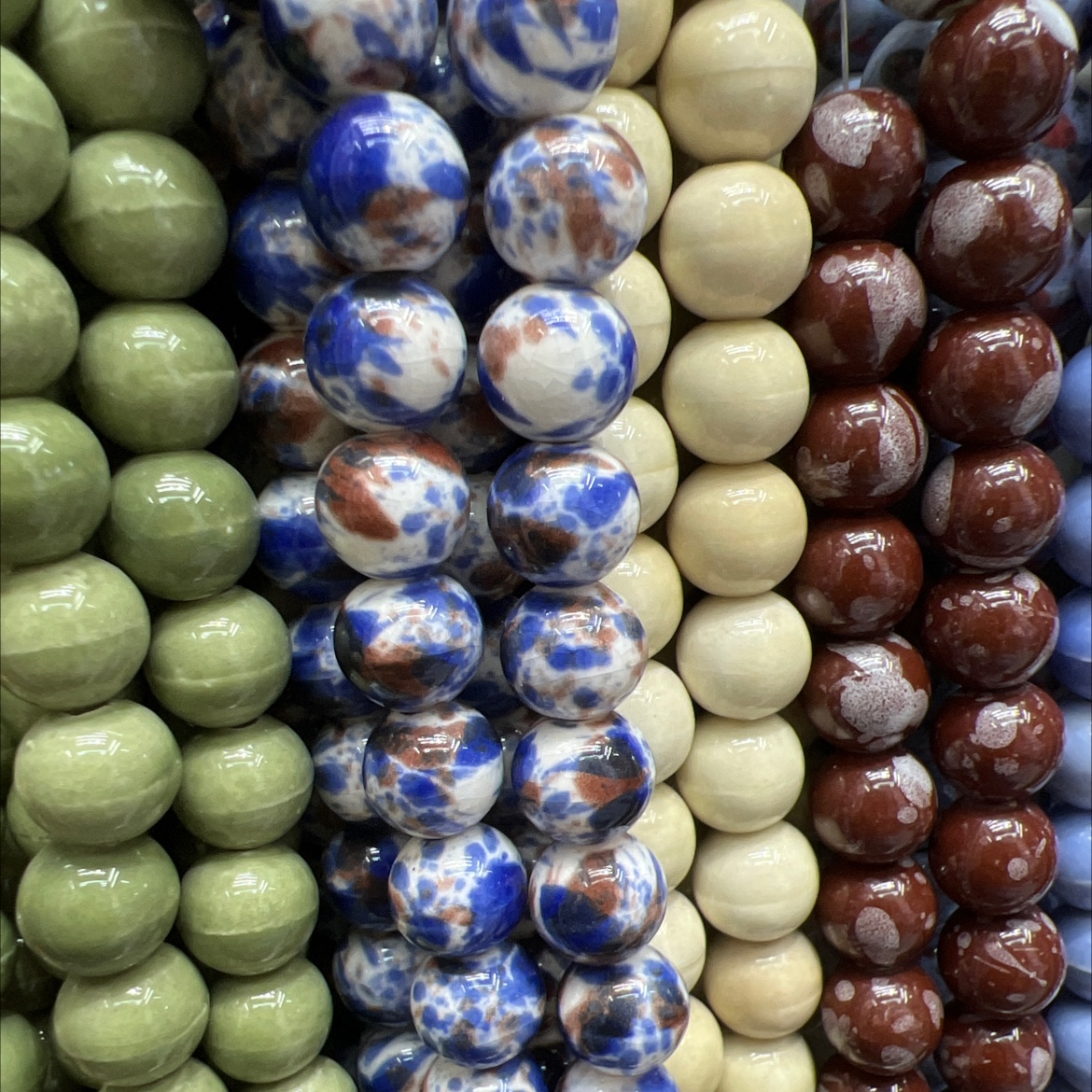 厂家直销网红陶瓷圆珠异形珠花色珠子手链项链DIY产品图