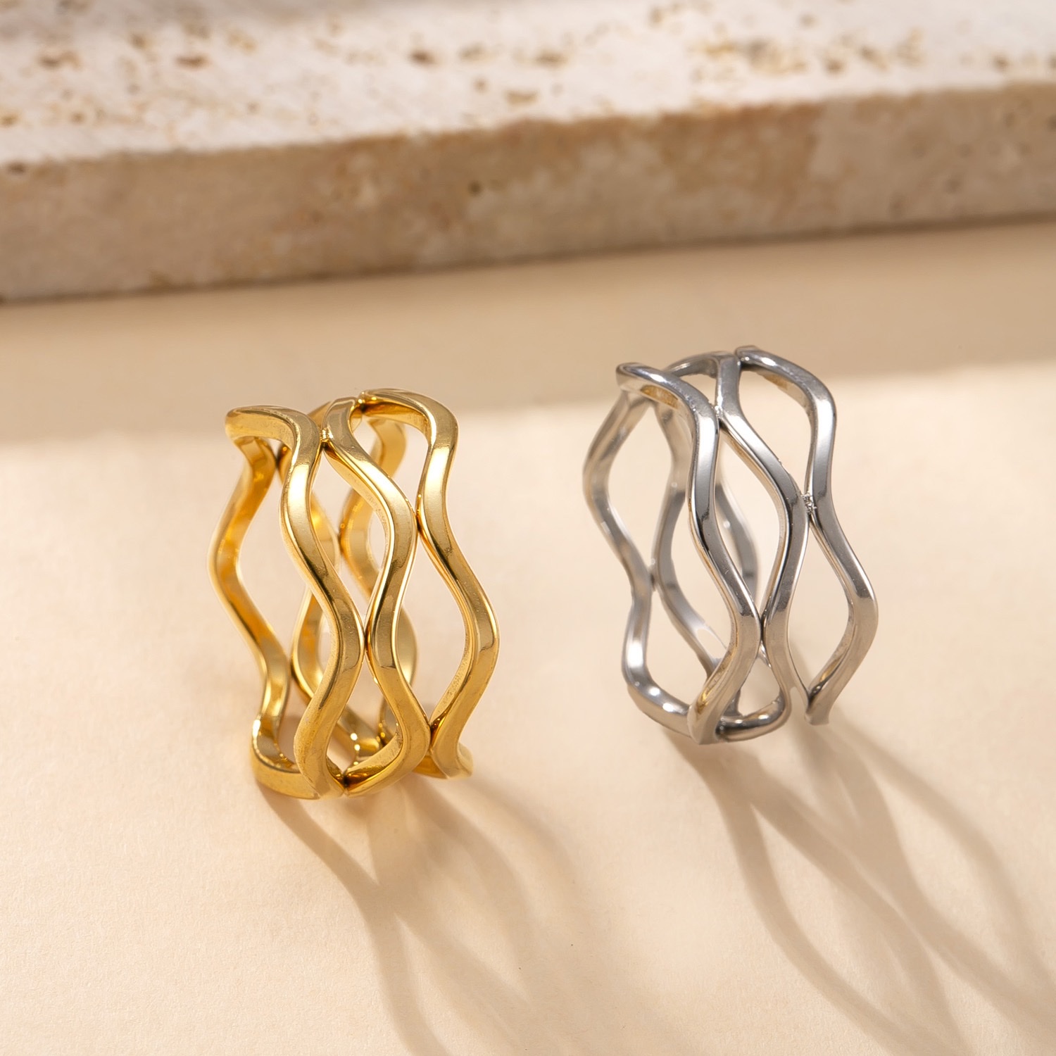 跨境热销时尚不锈钢饰品个性设计感食指戒镂空不规则三线钛钢戒指 