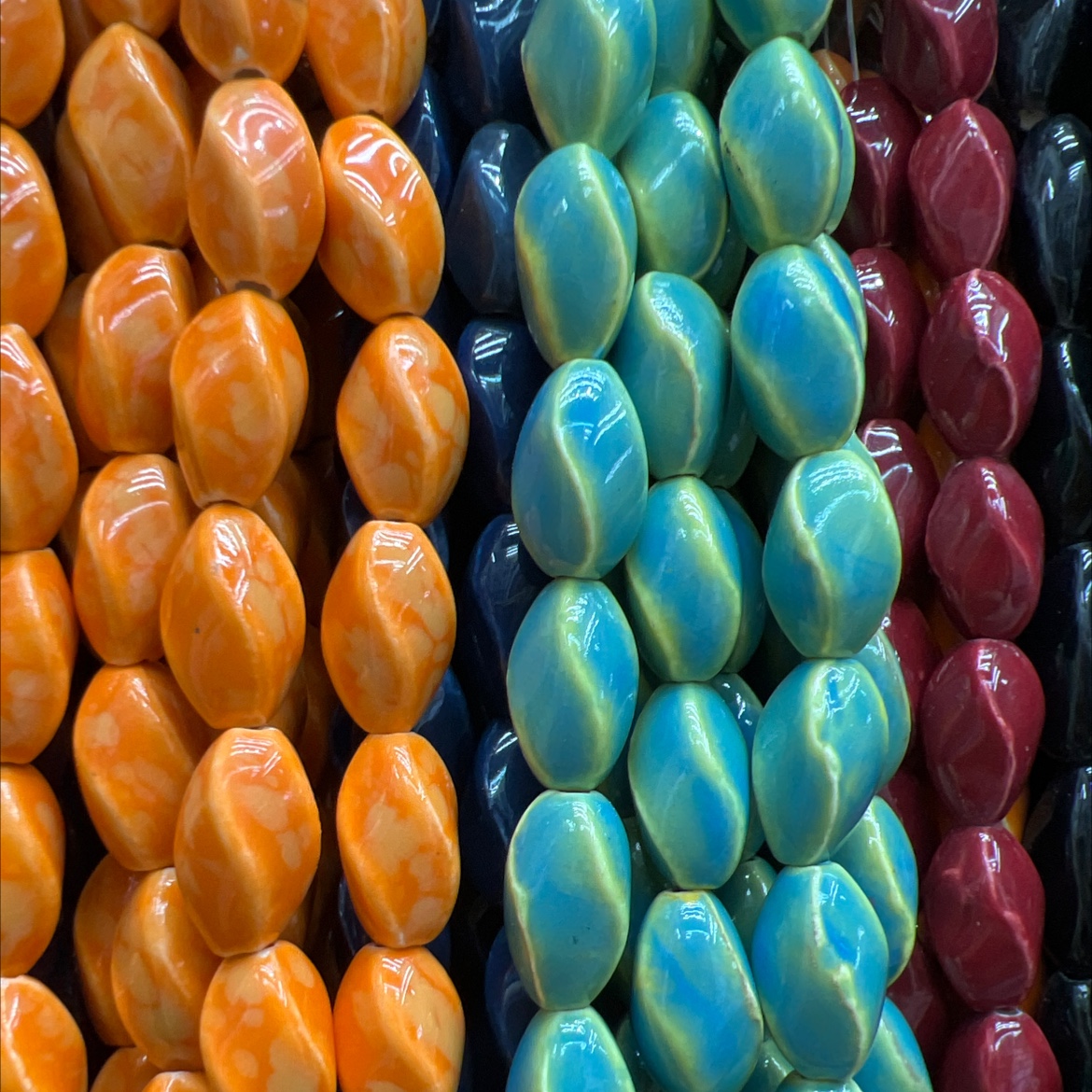 厂家直销网红陶瓷圆珠异形珠花色珠子手链项链DIY纽形珠子
