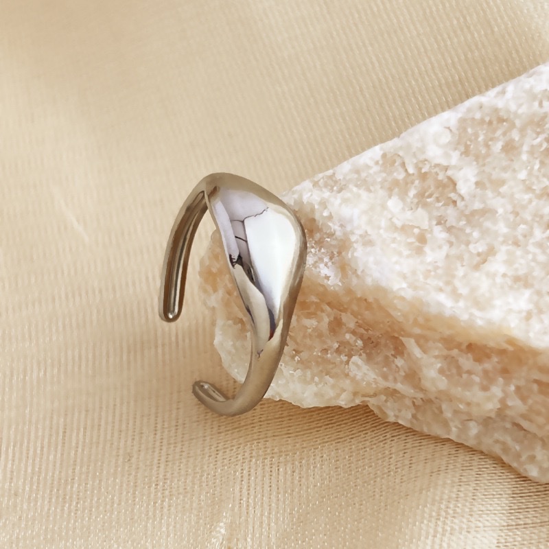 欧美跨境尾戒不掉色简约光面18k金不锈钢戒指时尚小众设计感饰品戒指产品图