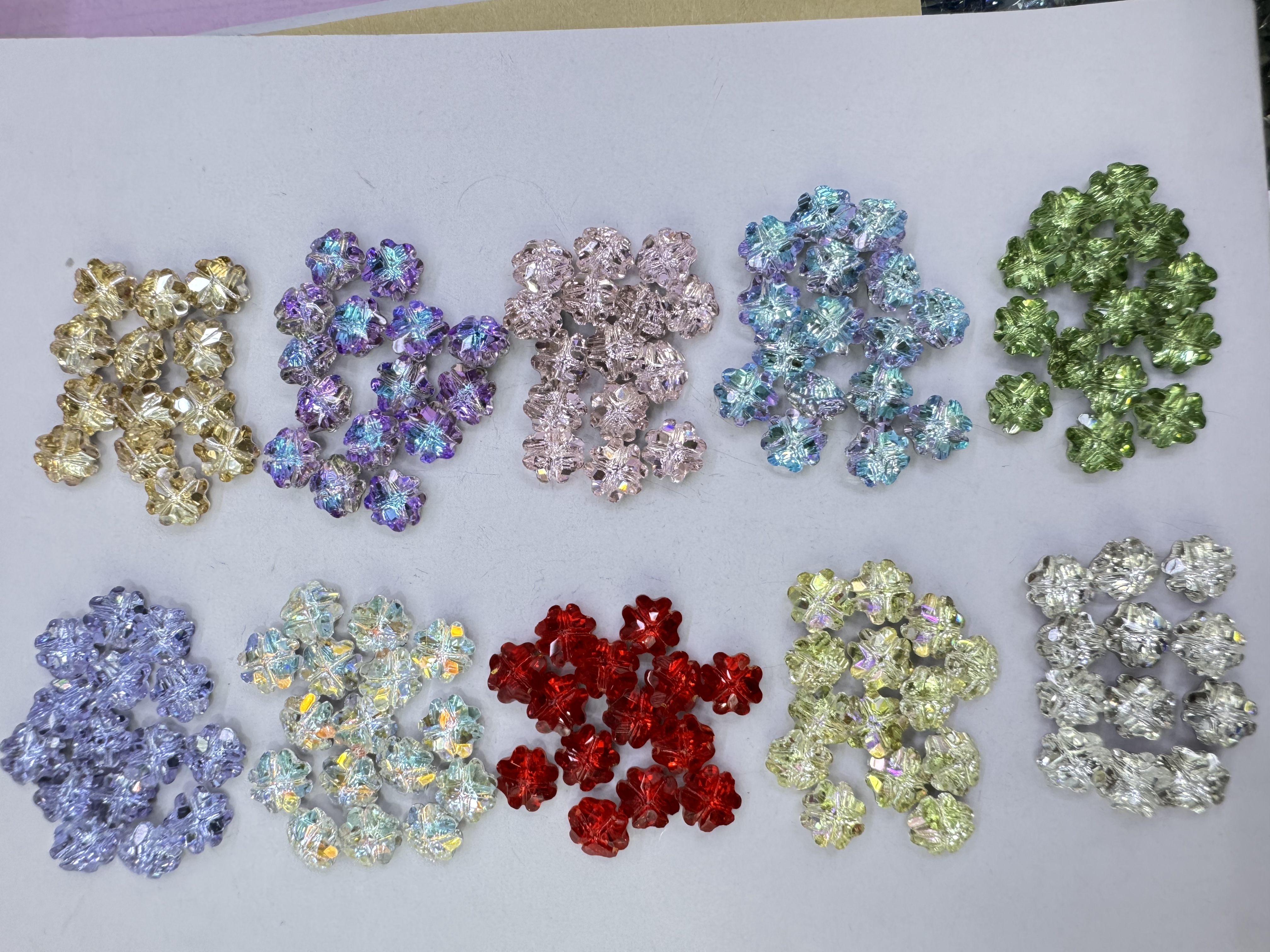 8×8爱心草钻，美甲钻，饰品钻，头饰配件，服装辅料，异形钻，手工DIY配件