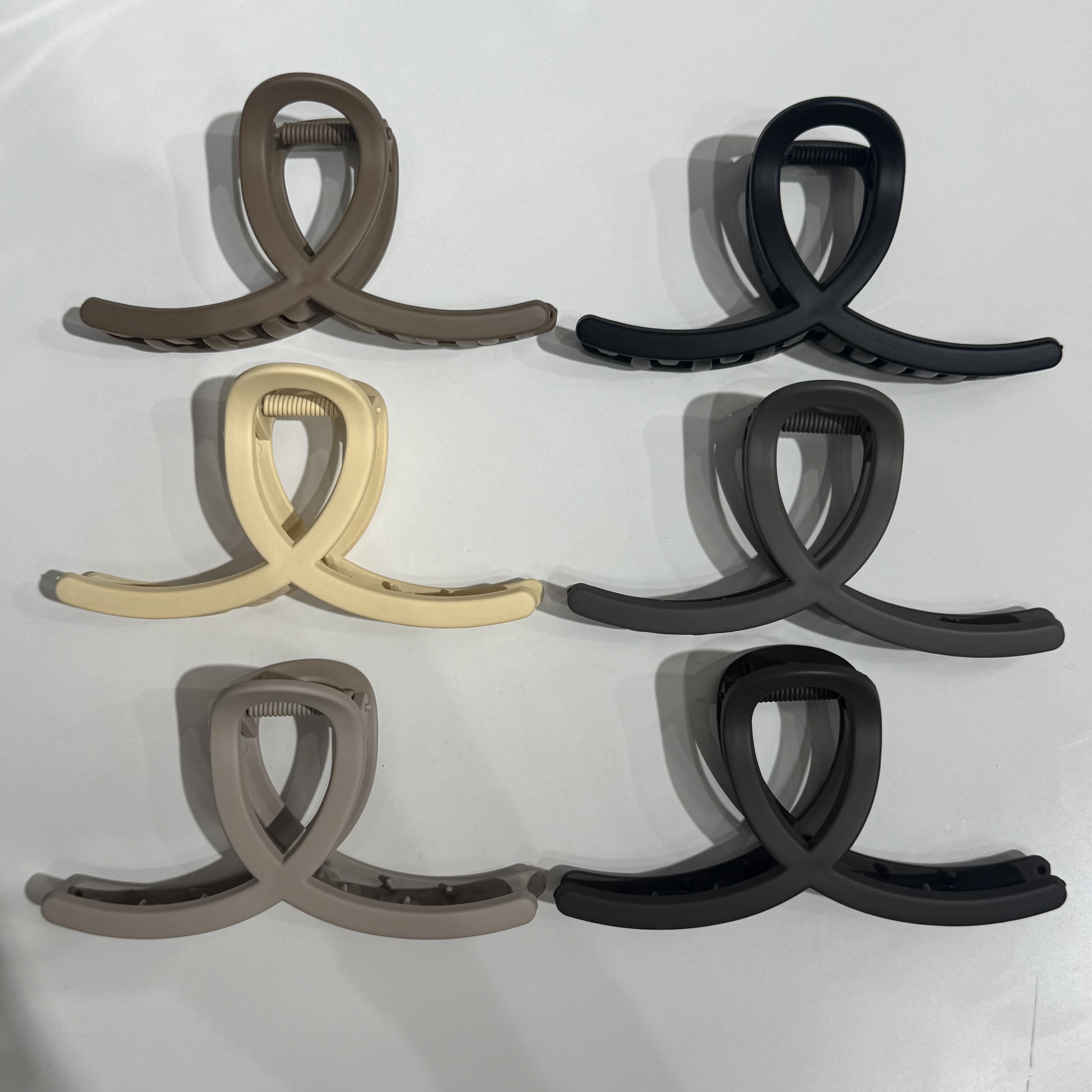 High-end, matte coffee color, large hairpin, women's hairpin, 2025 new shark clip headwear, hairpin detail image 6