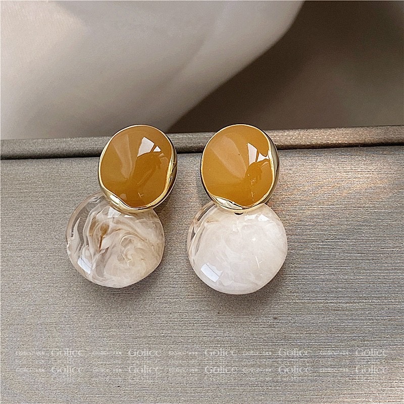 Dongdaemun, South Korea, autumn and winter retro stud earrings, women's irregular enamel earrings, delicate earrings, wholesale jewelry, jewelry and beads Item Picture