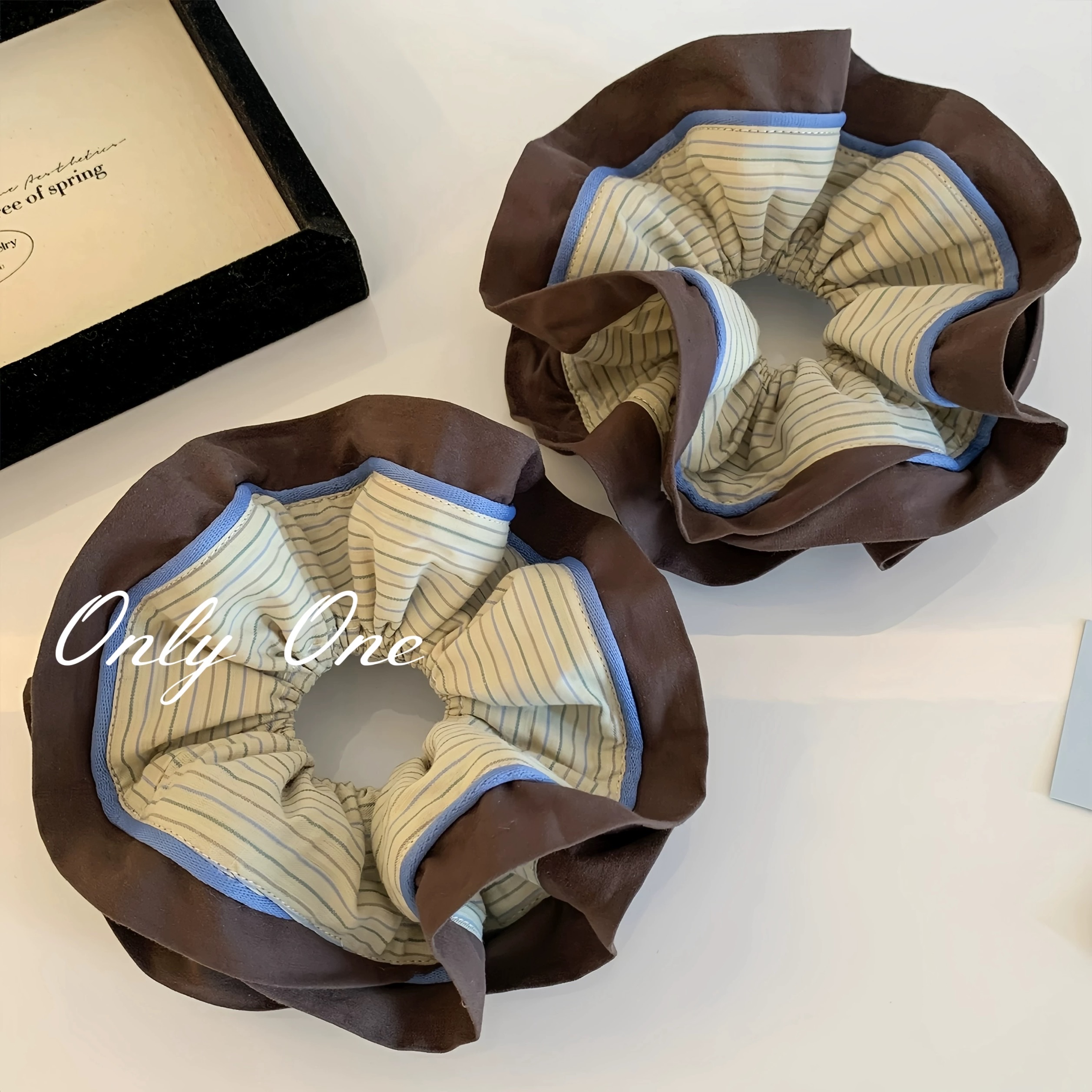 Korean striped double-layer texture large intestine hair band, feminine charm, hair bun, hair tie, low ponytail hair tie, hair accessory