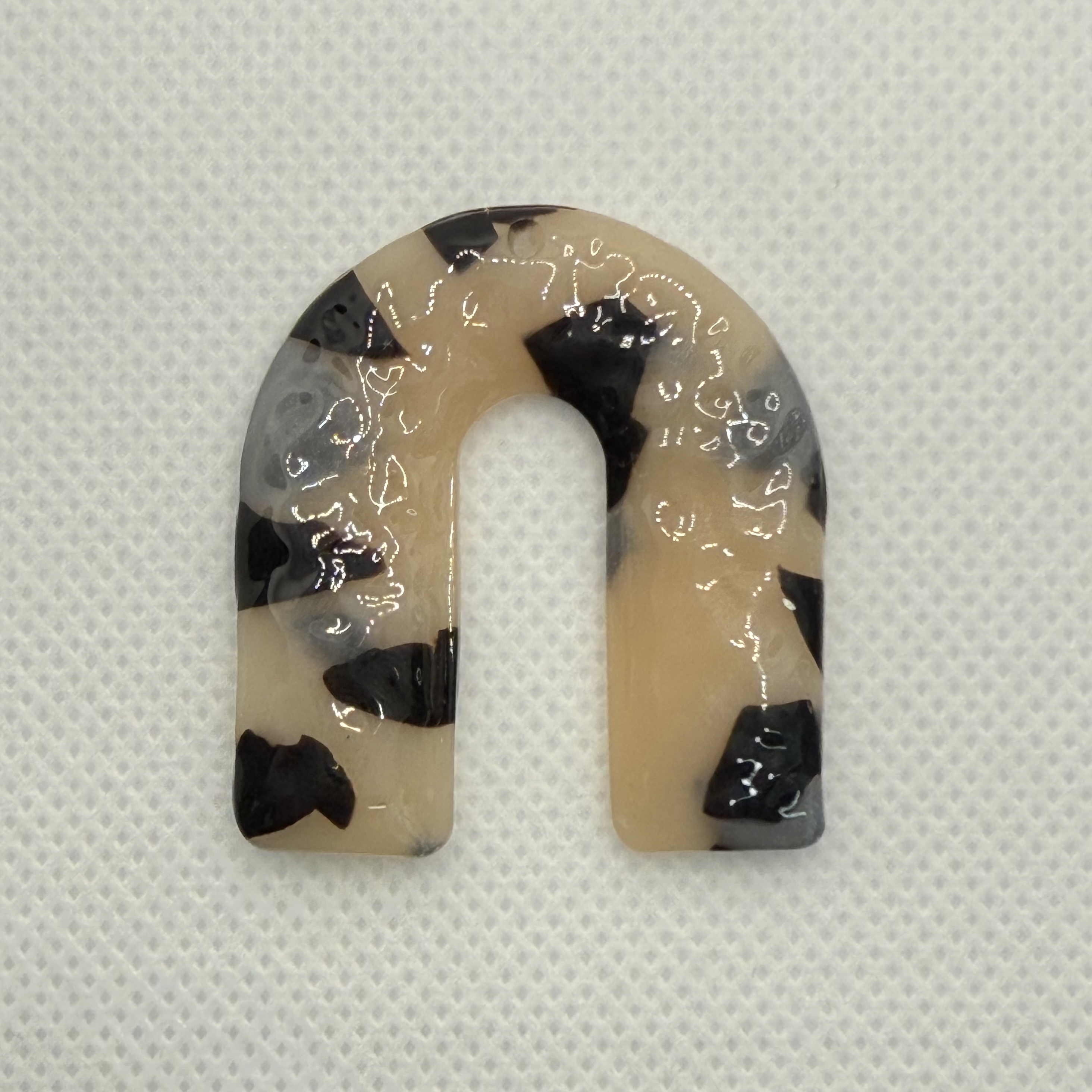 U-shaped acrylic earring accessories