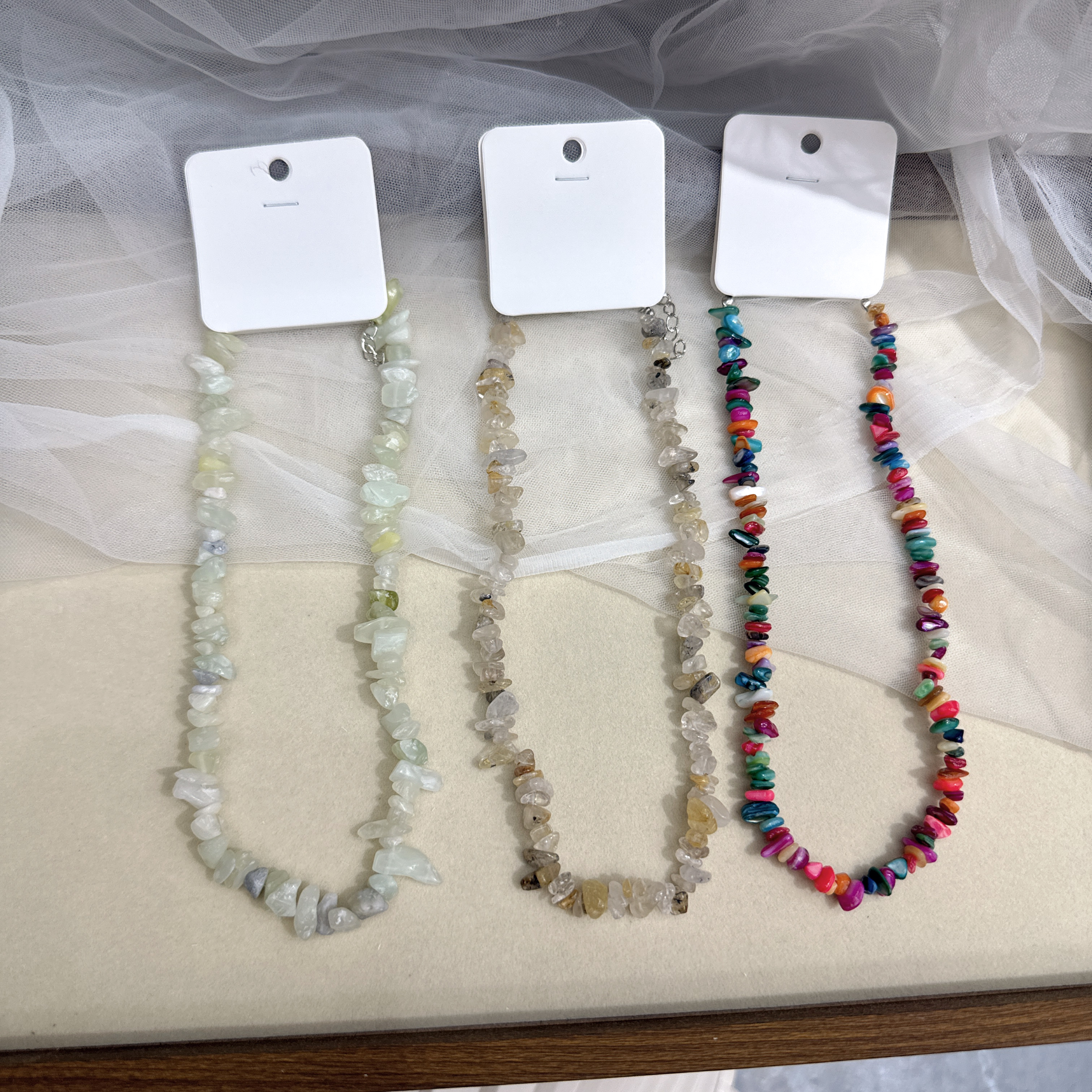 New cross-border colored stone beaded necklace, natural stone collarbone chain, neck chain accessory, design sense, no niche accessories Specification image