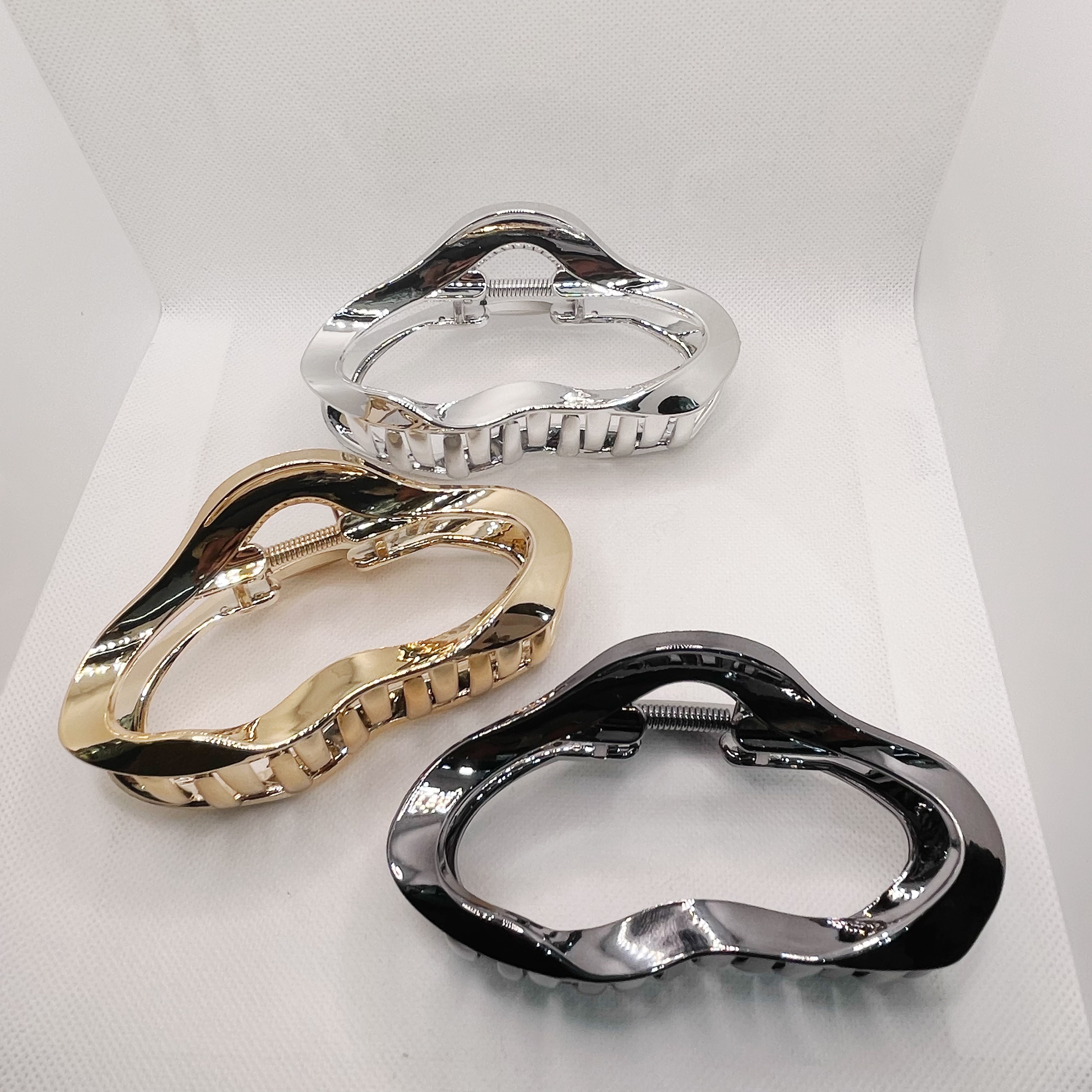 Cold style silver hair clips, large hair volume at the back of the head, large updo hair clip, high-end shark clip, Japanese and Korean hair accessories