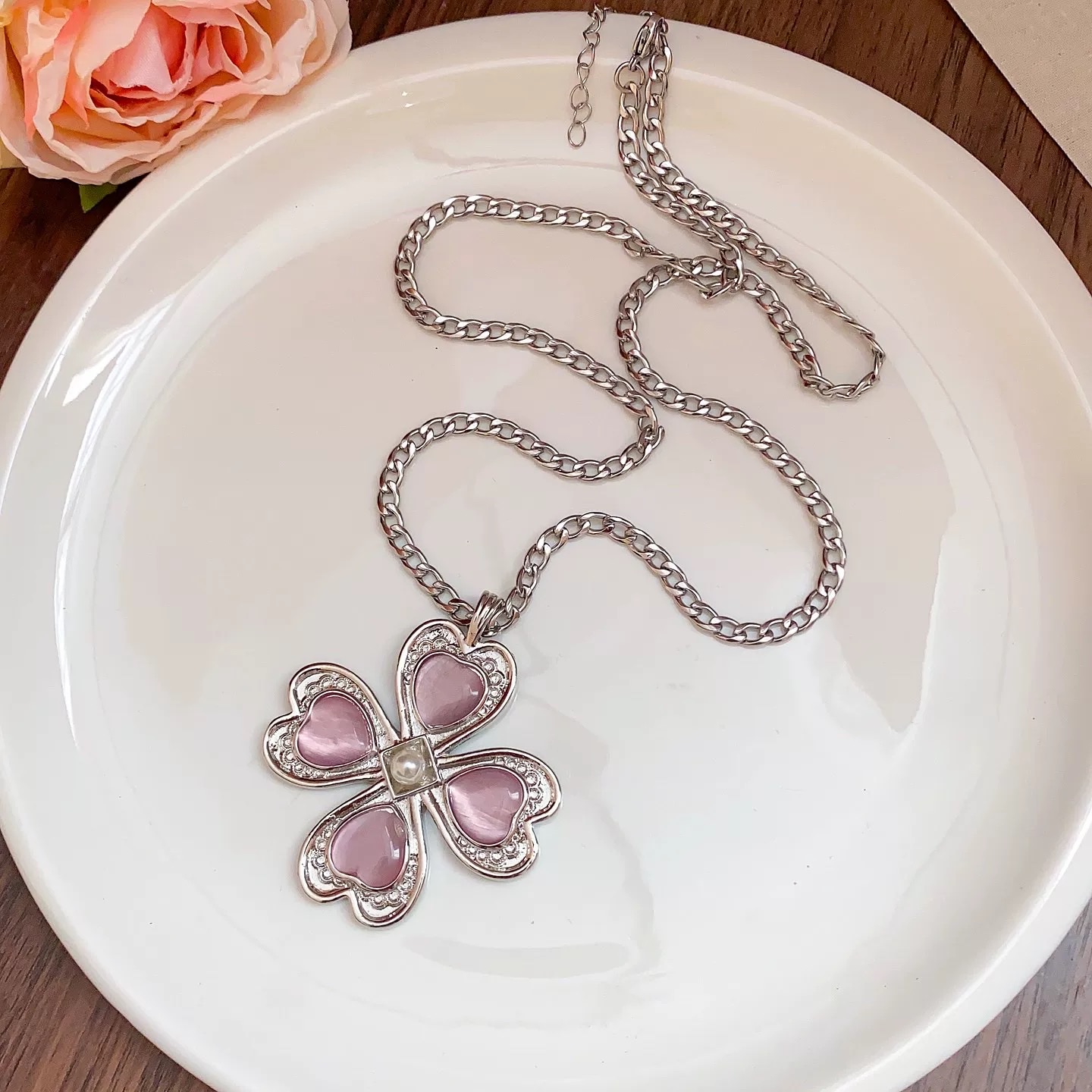 Titanium steel non-fading large necklace, Cuban chain, cross flower pendant accessory, fashionable, simple and versatile women's fashionable sweater chain necklace Item Picture