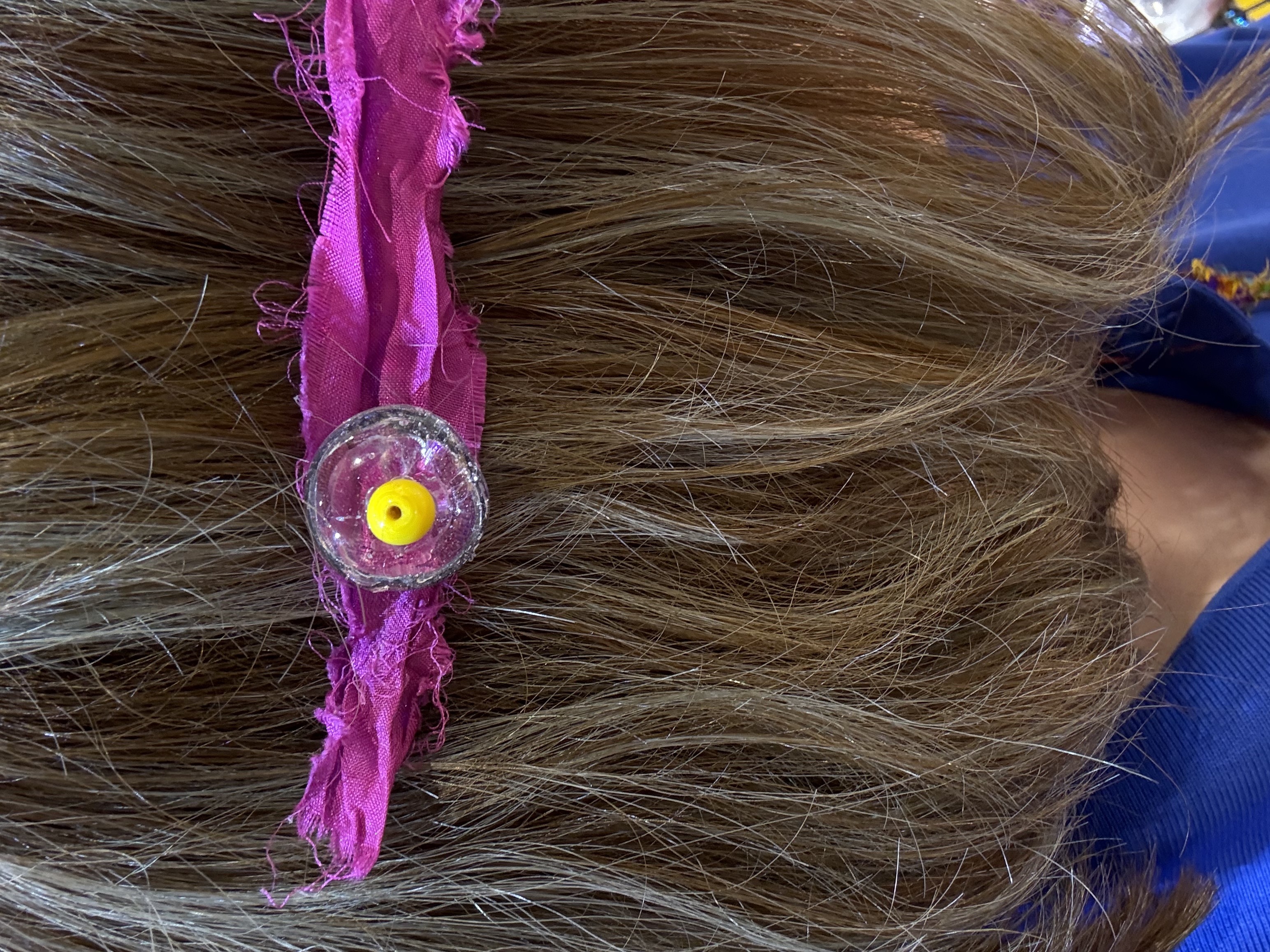 Nepalese imported silk and glass mobile phone chains, bracelets, necklaces, headwear, handcrafted custom interlocking sky pearl lanyards detail image 3