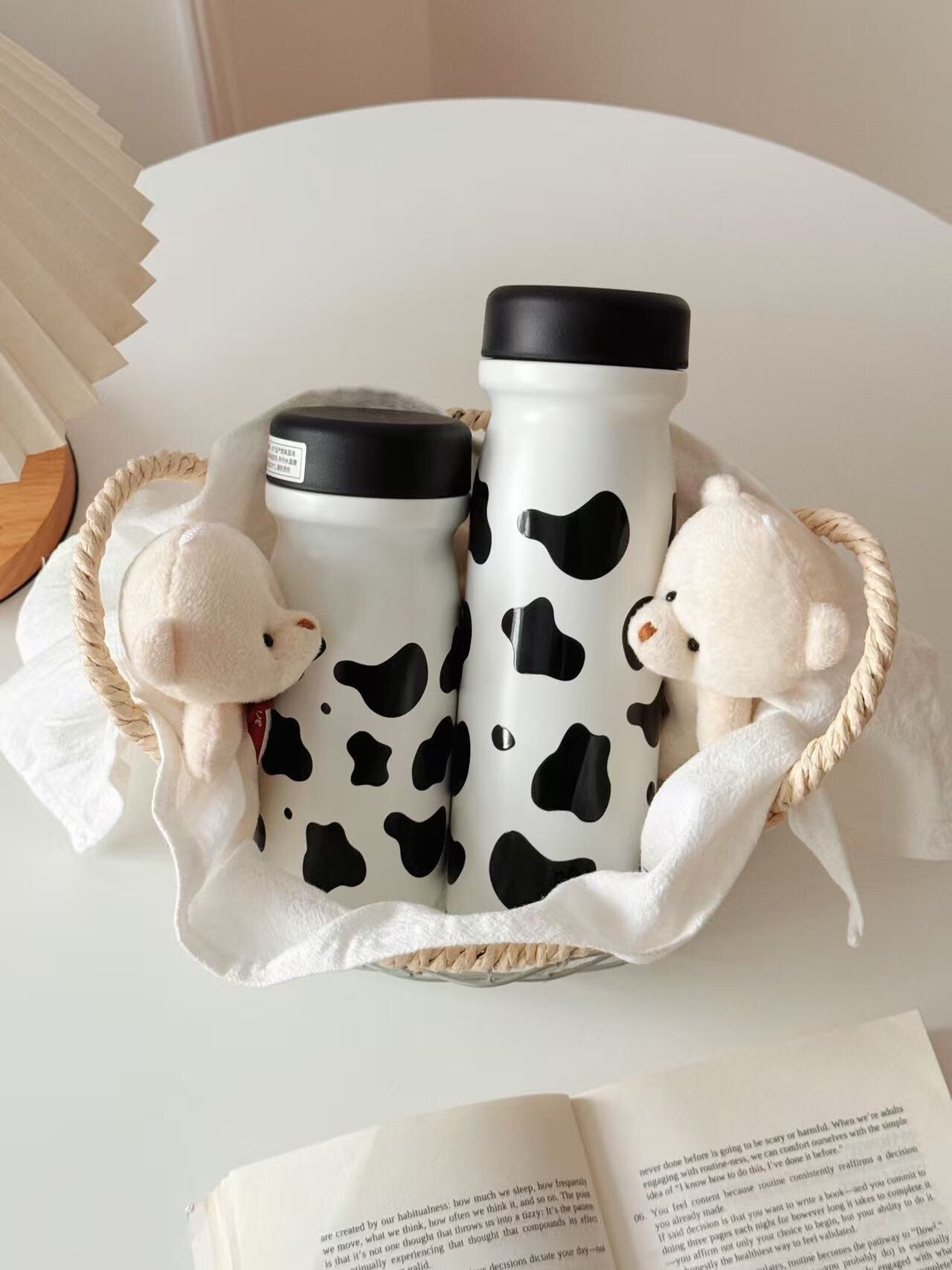 🥛被这些奶牛纹水杯可爱到啦～
每一个都像装着香甜牛奶，看着心情都变好好，喝水都更有动力咯～
 —日系牛奶杯 XDFHZ0白底实物图