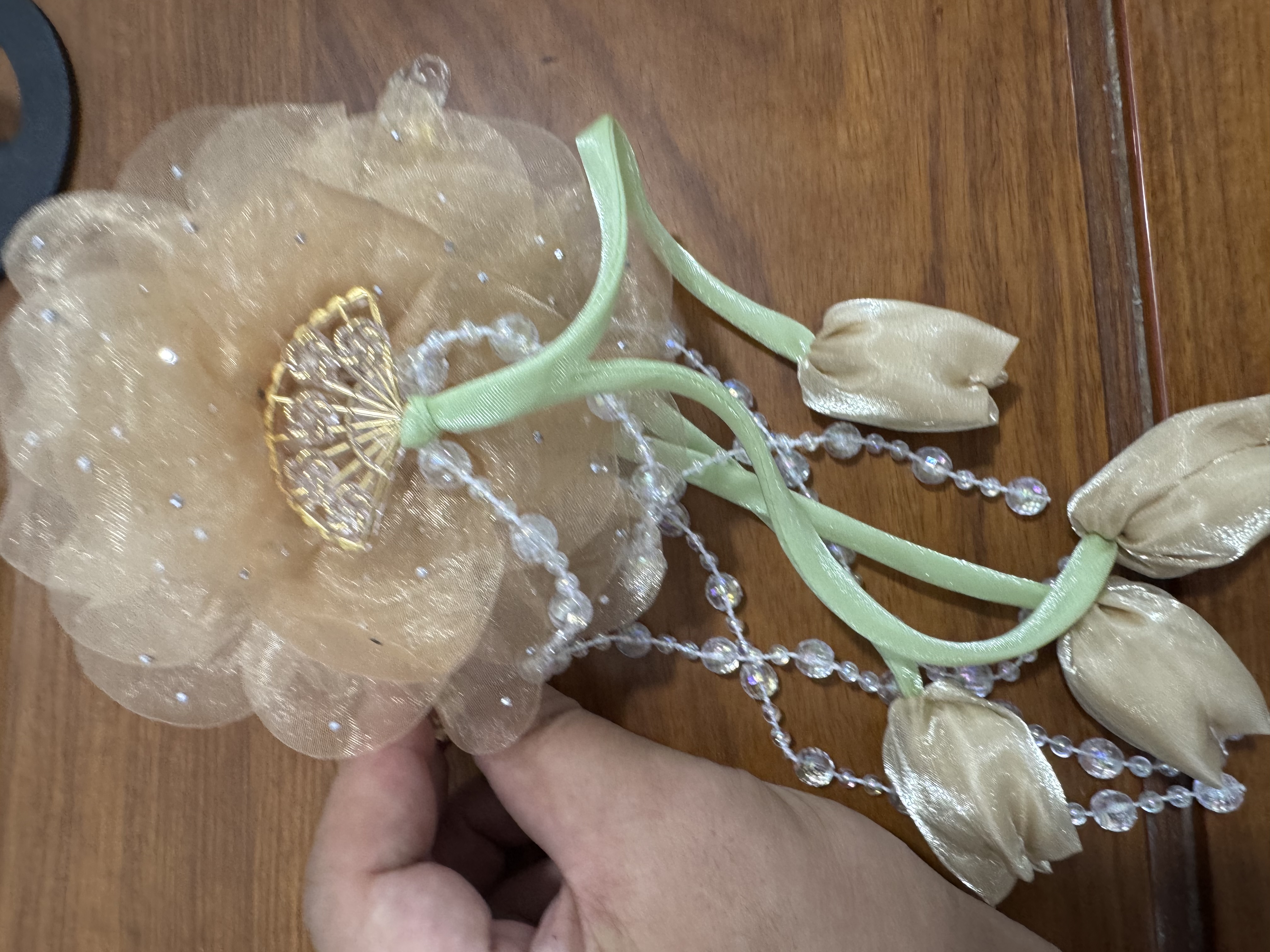 郁金香流苏扇子爪夹