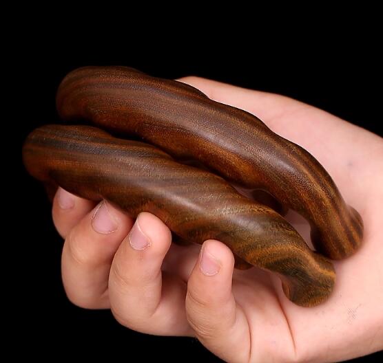 木质工艺品实物图