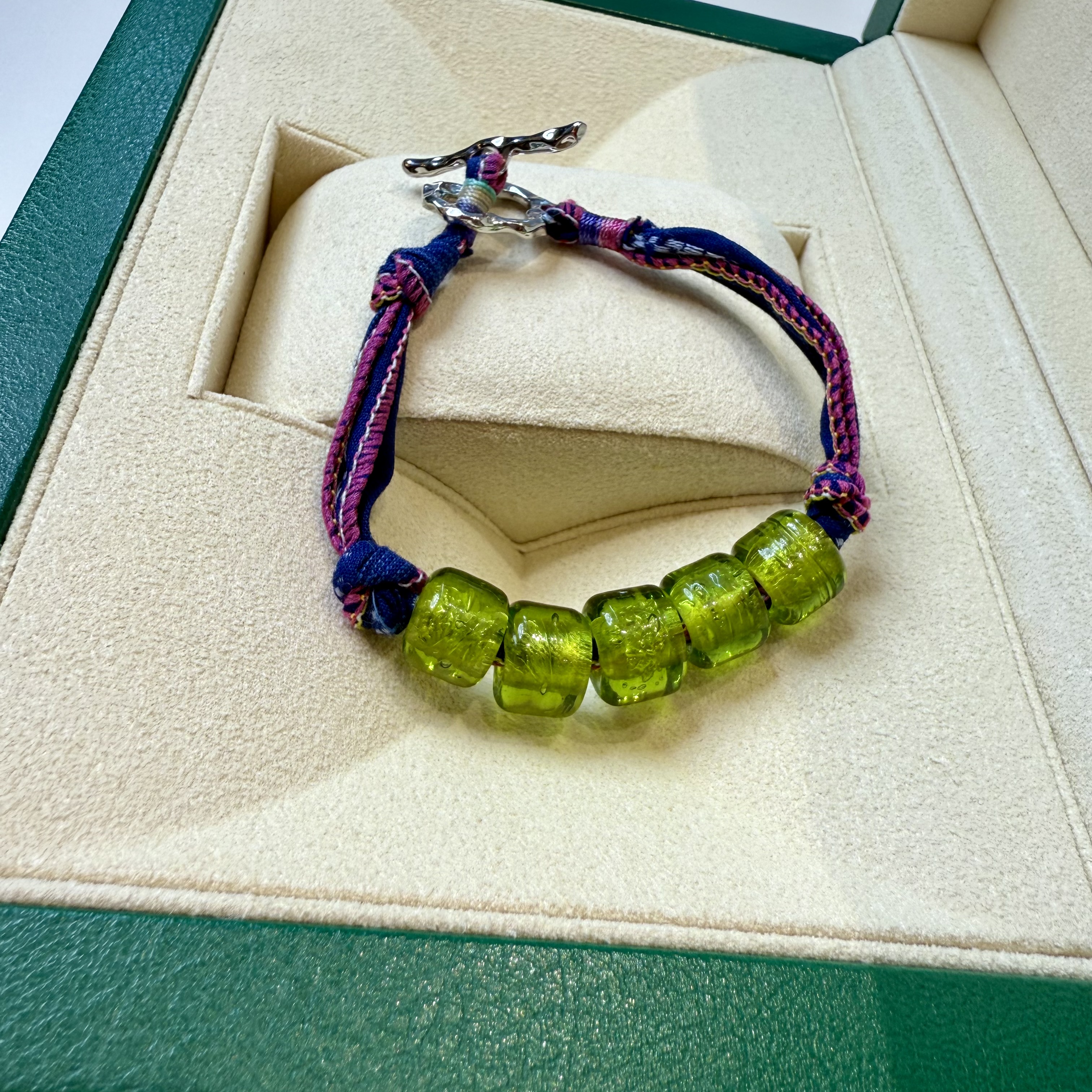 Nepalese imported silk and glass mobile phone chains, bracelets, necklaces, headwear, handcrafted custom interlocking sky pearl lanyards detail image 10