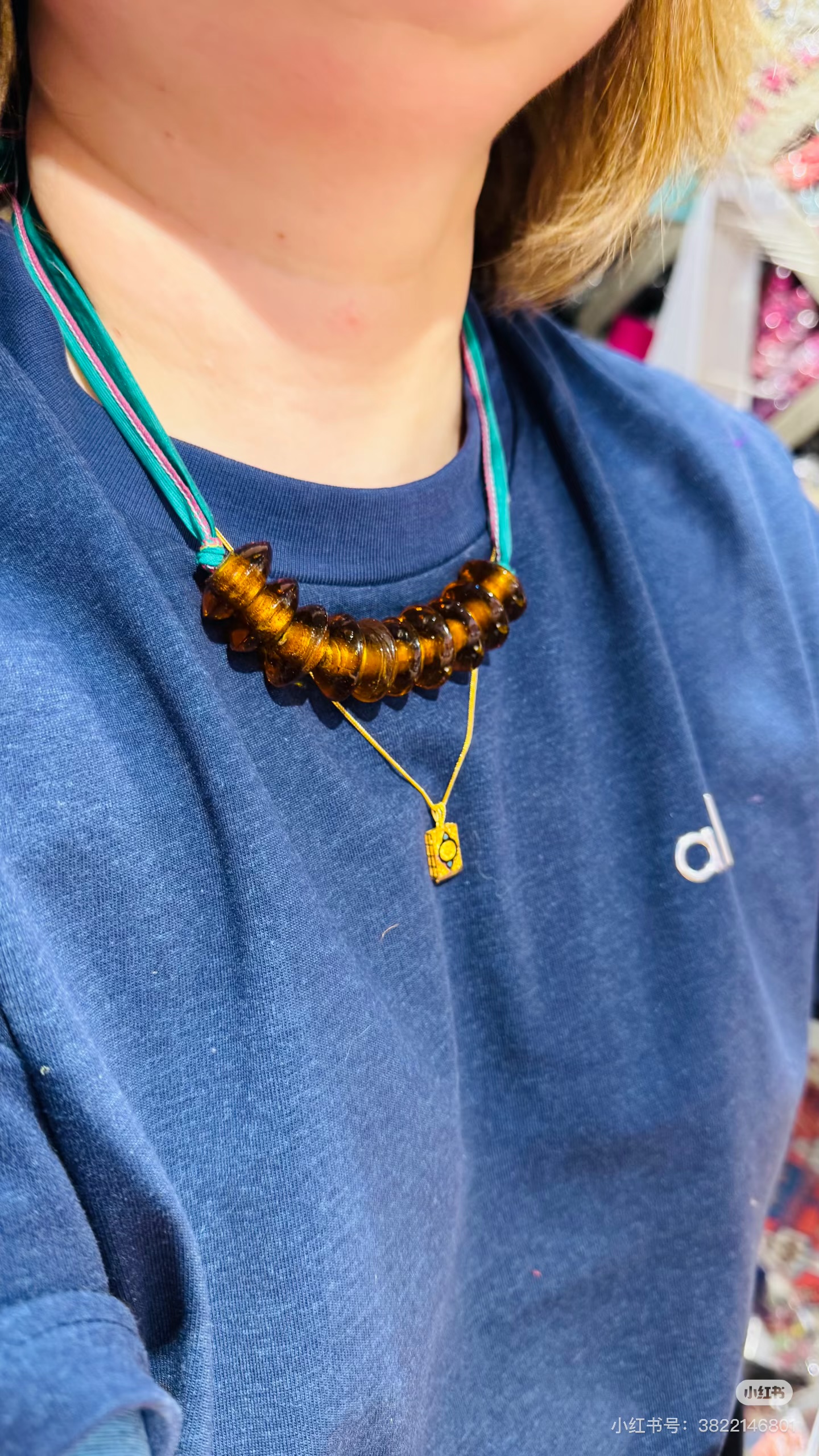 Nepalese imported silk and glass mobile phone chains, bracelets, necklaces, headwear, handcrafted custom interlocking sky pearl lanyards detail image 13