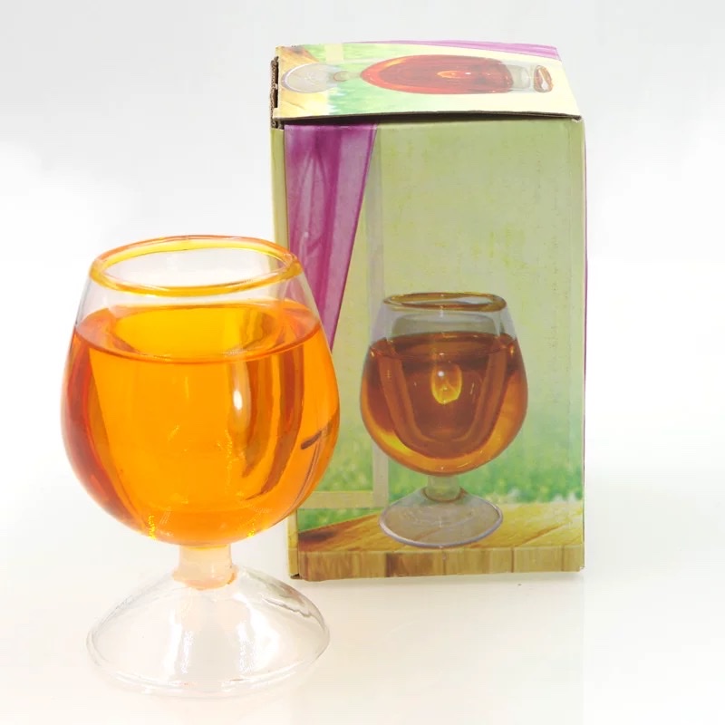 玩笑杯 吝啬杯 幻境杯 倒不出酒杯 整人鸡尾酒杯 近景魔术道具细节图