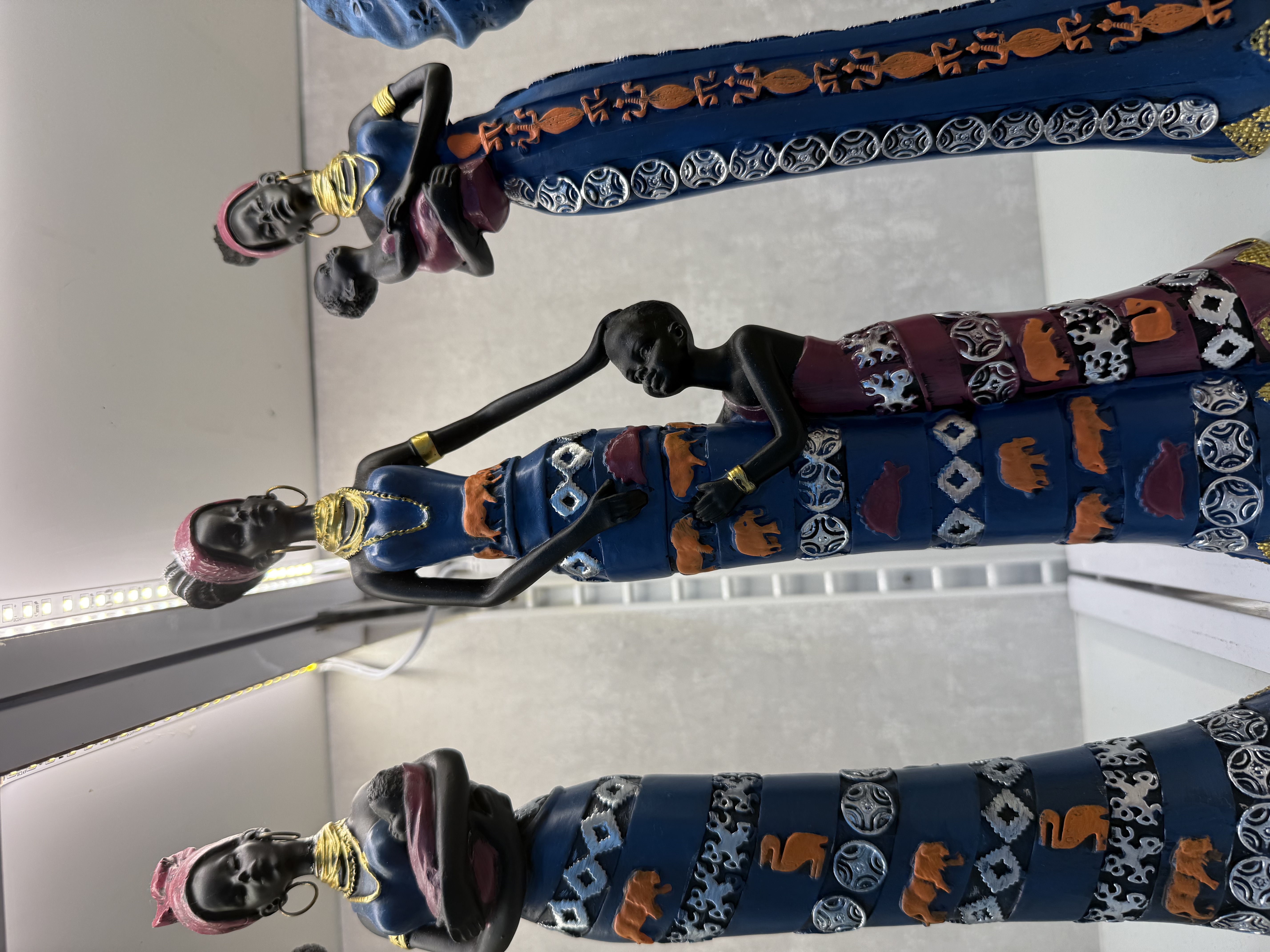 非洲女神像树脂摆件