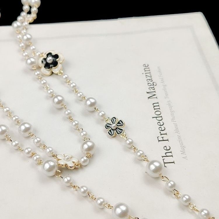New Chinese-style pearl necklace, light luxury sweater, long full diamond 5, elegant and high-end multi-layer accessory design, fashionable new Chinese-style pearl necklace, light luxury sweater, long full diamond 5, elegant and high-end multi-layer accessory design, fashionable sweater chain Application Scenario