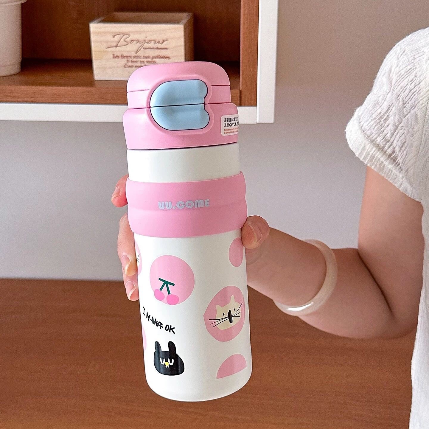 
#YES-WATER新品
弹跳插画双饮保温杯✨
货号：XDFM5305
容量：500ML 
材质：内316 外304
细节图