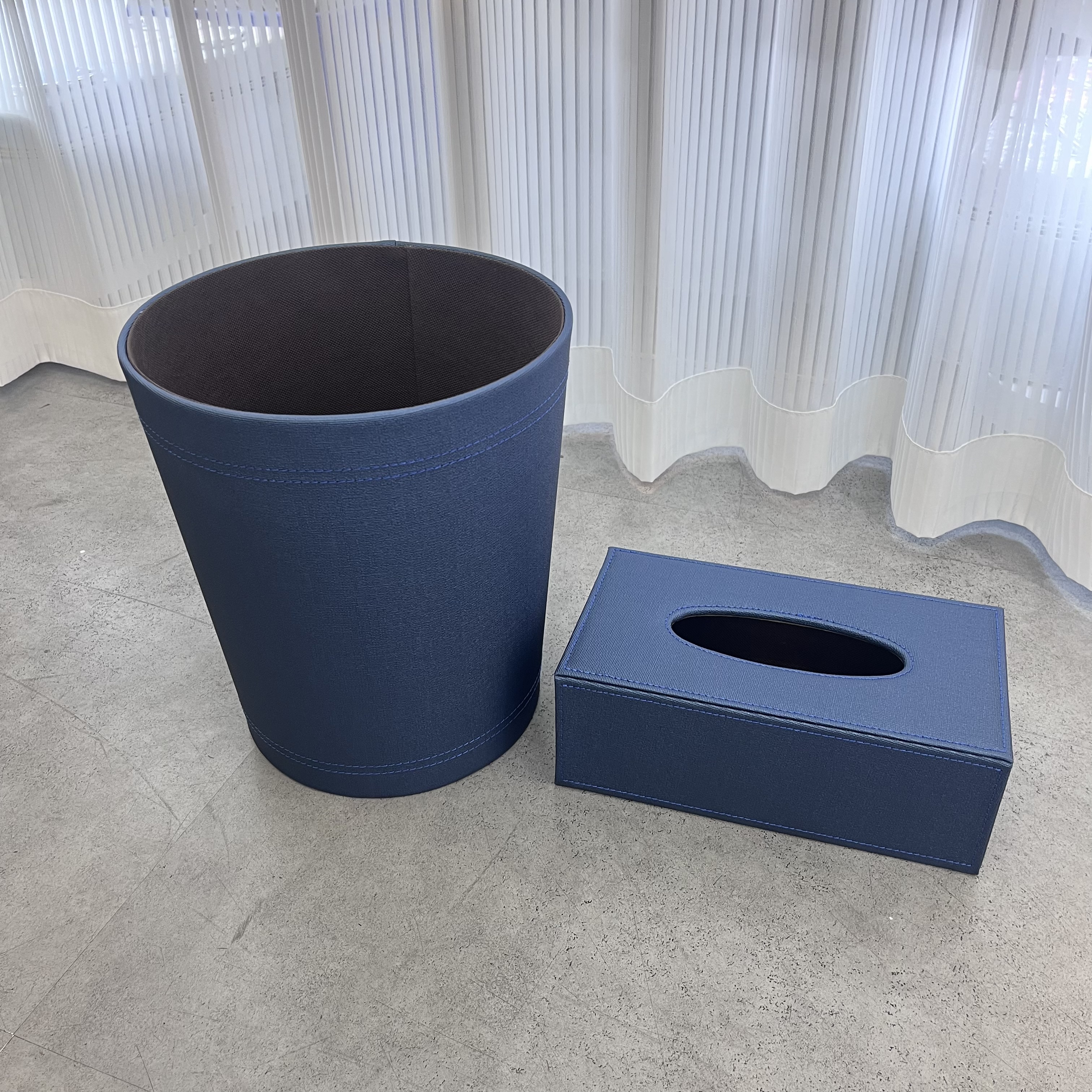 长方形纸巾盒➕圆形垃圾桶