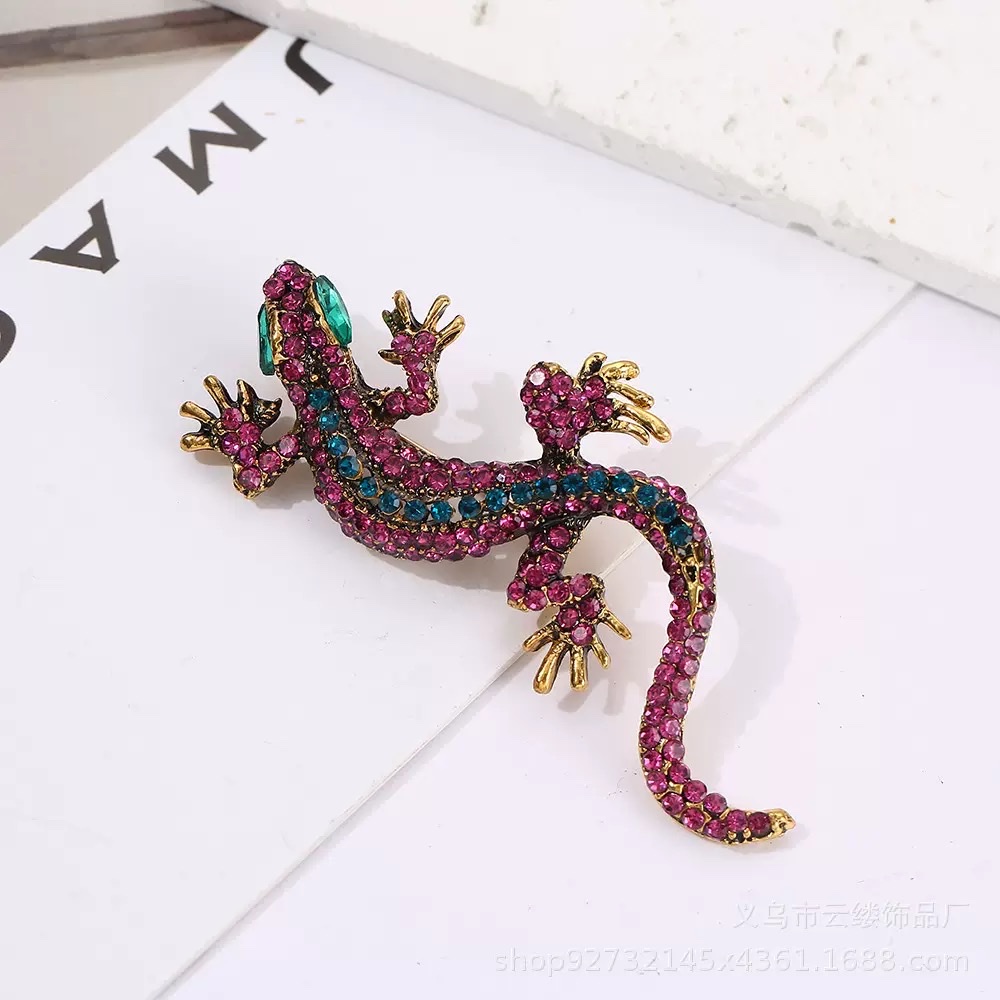 Cross-border new European and American retro personality lizard gecko brooch, high-end animal brooch collar needle detail image 2