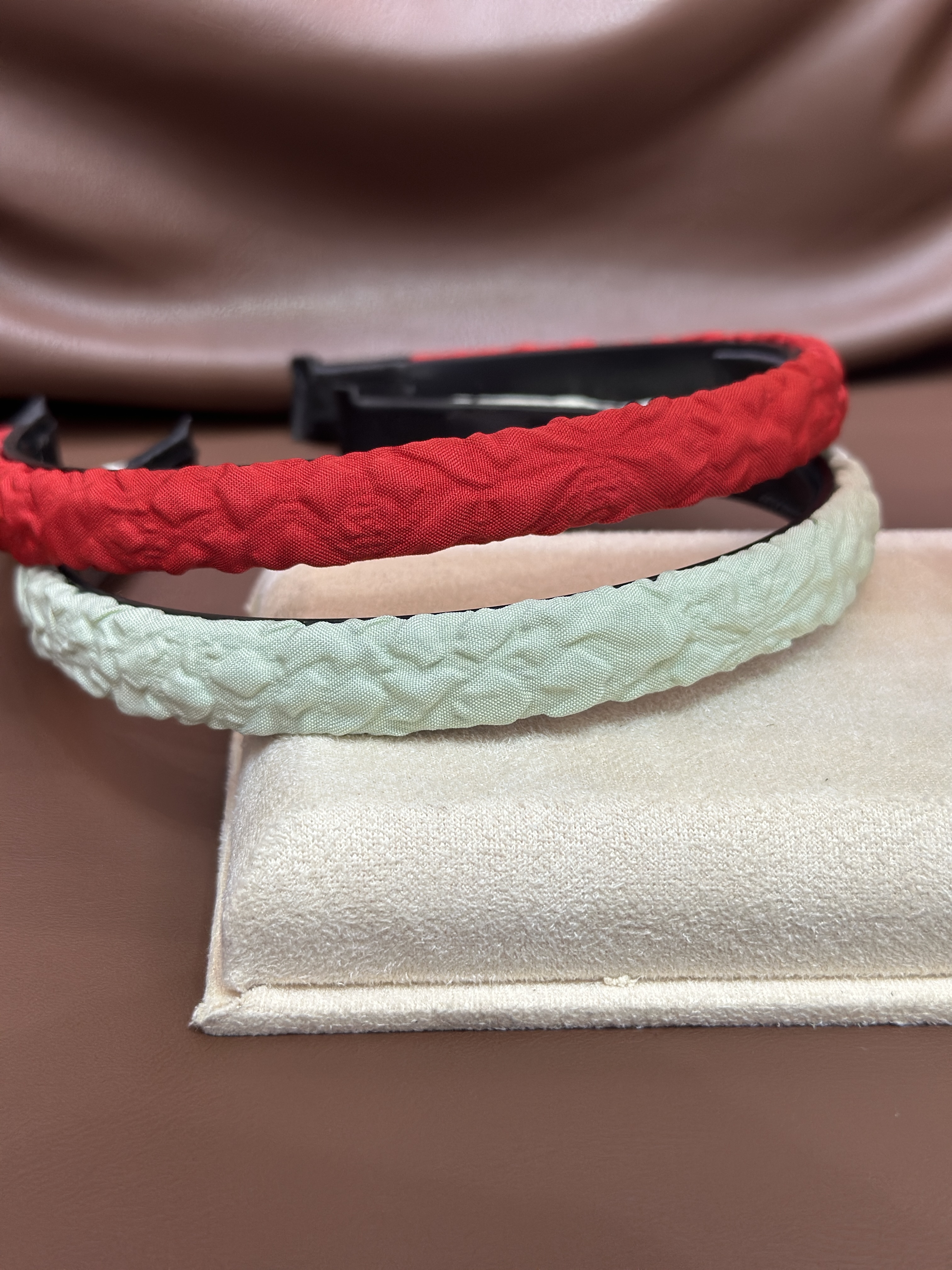 Candy-colored sponge hair bundles and headbands for women, summer hair pressing style, toothed hair accessories, toiletries, hair clips and hair clips, wholesale of accessories details Picture