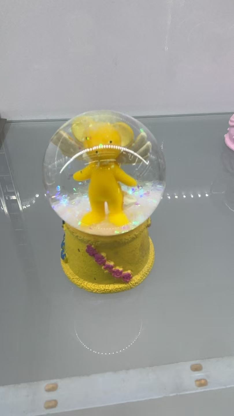 新款卡通摆件带灯水晶球雪花飘雪可爱精致桌面儿童闺蜜