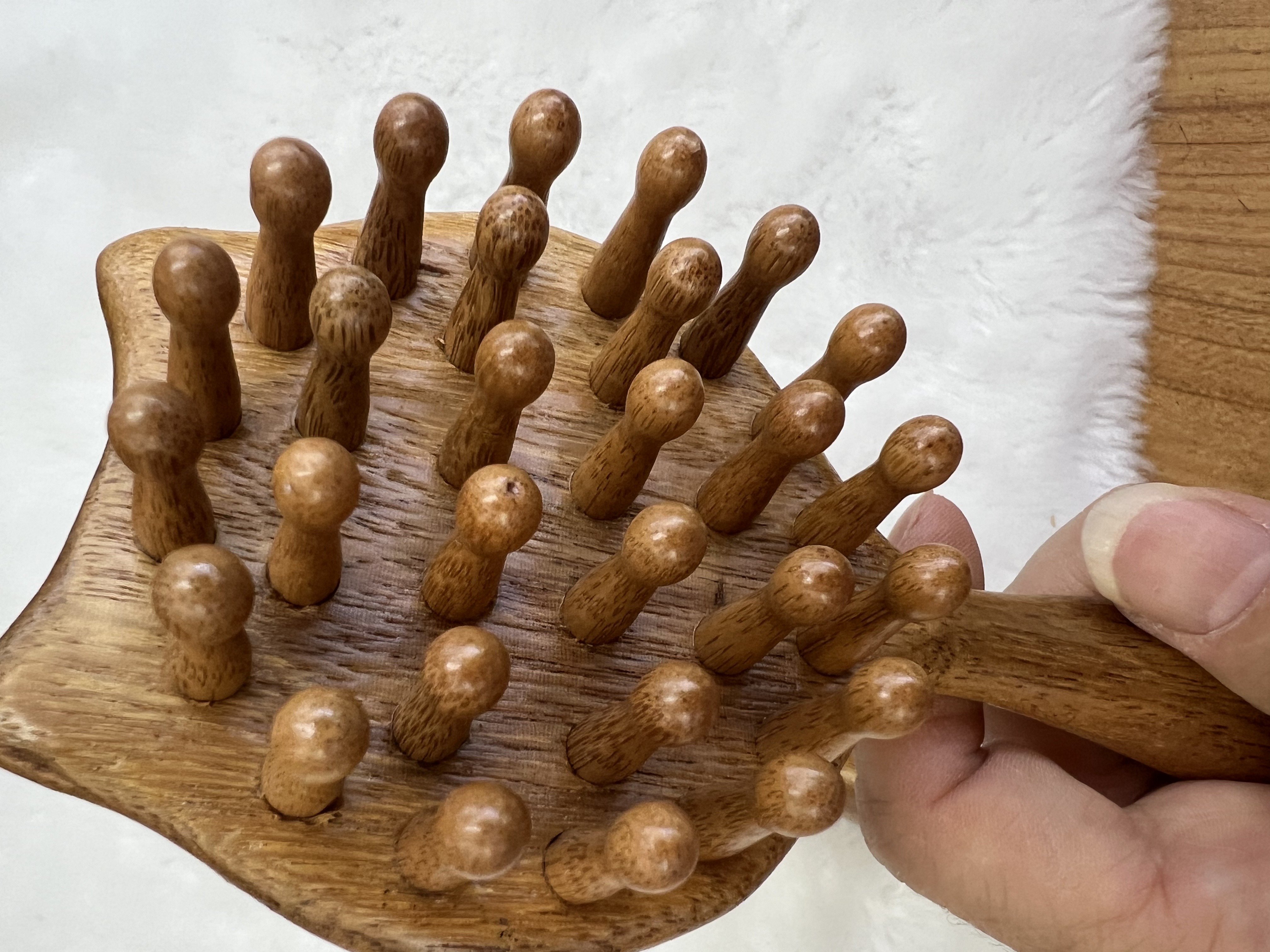 批发天然原木金丝檀木按摩梳点穴按摩梳送礼家用佳品详情图8